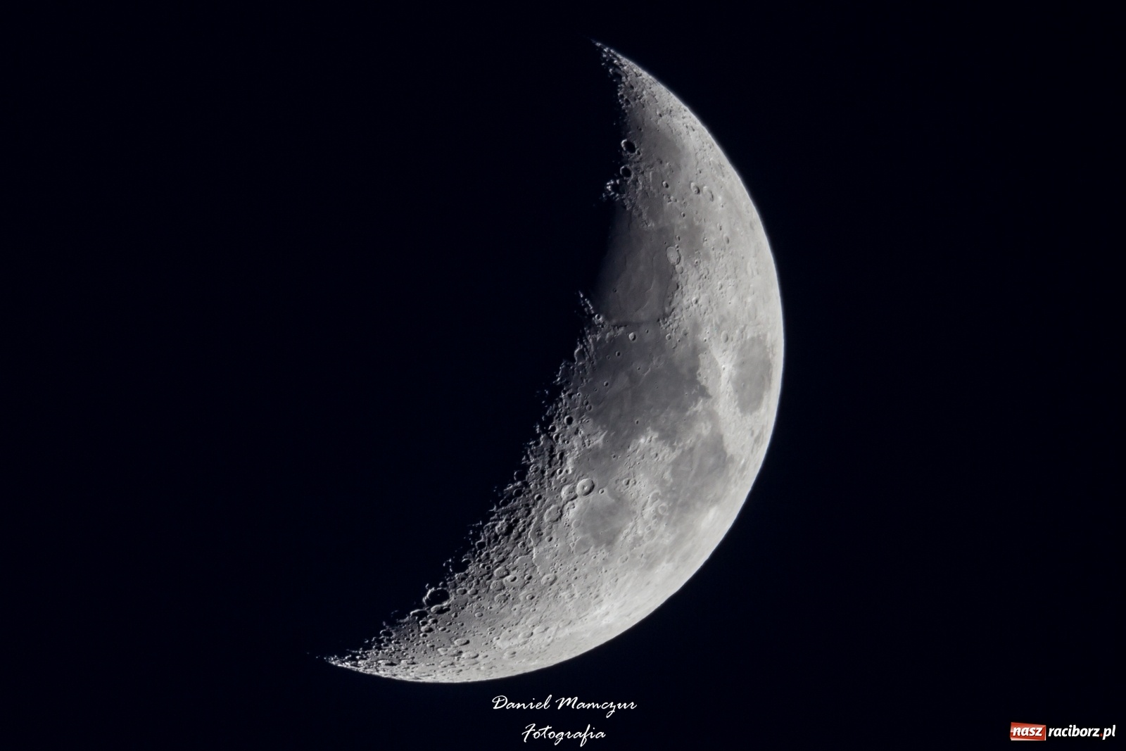 Zdjęcie w galerii na portalu naszraciborz.pl: Takie widoki z balkonu na Ostrogu. Dziś pełnia różowego Księżyca [FOTO i WIDEO] wiadomości z regionu