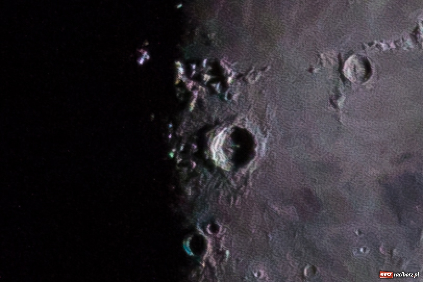 Zdjęcie w galerii na portalu naszraciborz.pl: Takie widoki z balkonu na Ostrogu. Dziś pełnia różowego Księżyca [FOTO i WIDEO] wiadomości z regionu