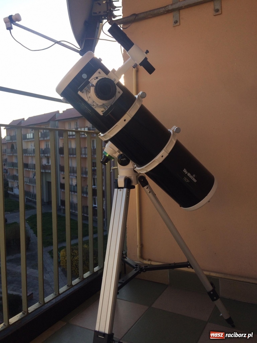 Zdjęcie w galerii na portalu naszraciborz.pl: Takie widoki z balkonu na Ostrogu. Dziś pełnia różowego Księżyca [FOTO i WIDEO] wiadomości z regionu