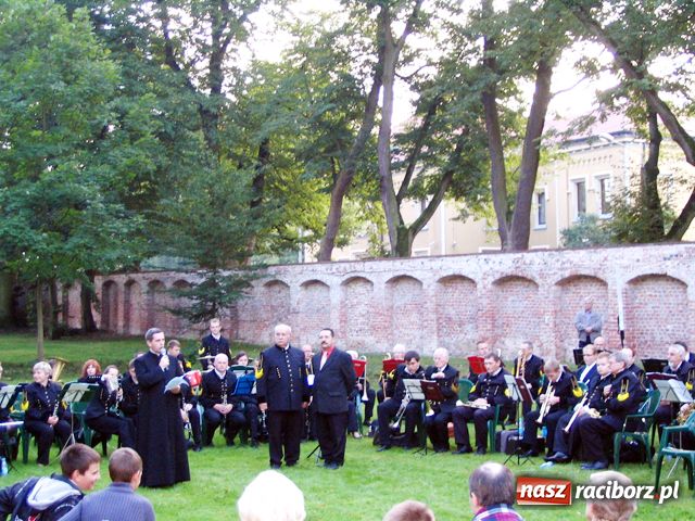 Zdjęcie w galerii na portalu naszraciborz.pl: Orkiestry dęte w rudzkim opactwie wiadomości z regionu