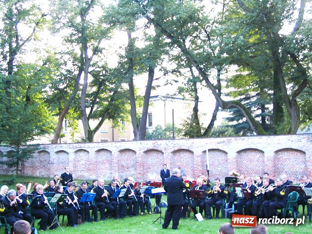 Zdjęcie w galerii na portalu naszraciborz.pl: Orkiestry dęte w rudzkim opactwie wiadomości z regionu