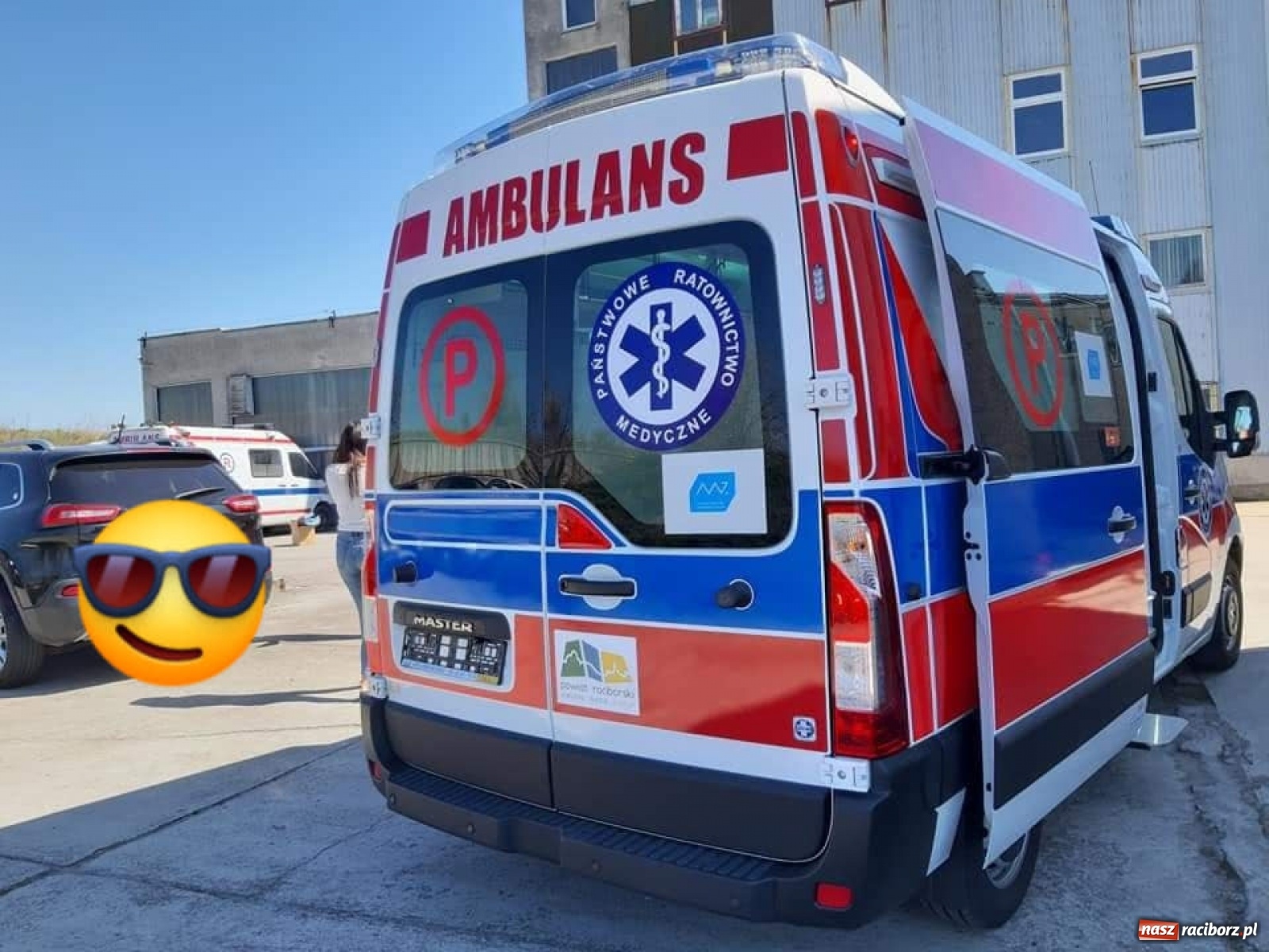 Zdjęcie w galerii na portalu naszraciborz.pl: Szpital w Raciborzu odebrał nową karetkę  wiadomości z regionu