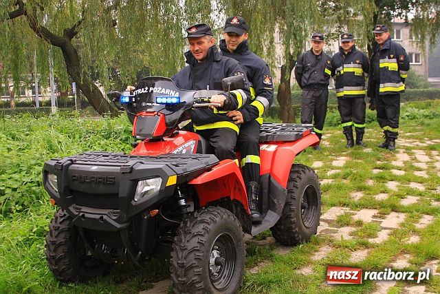 Zdjęcie w galerii na portalu naszraciborz.pl: Strażacy testowali quad  wiadomości z regionu