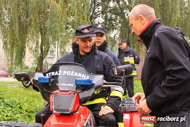 Zdjęcie w galerii na portalu naszraciborz.pl: Strażacy testowali quad  wiadomości z regionu