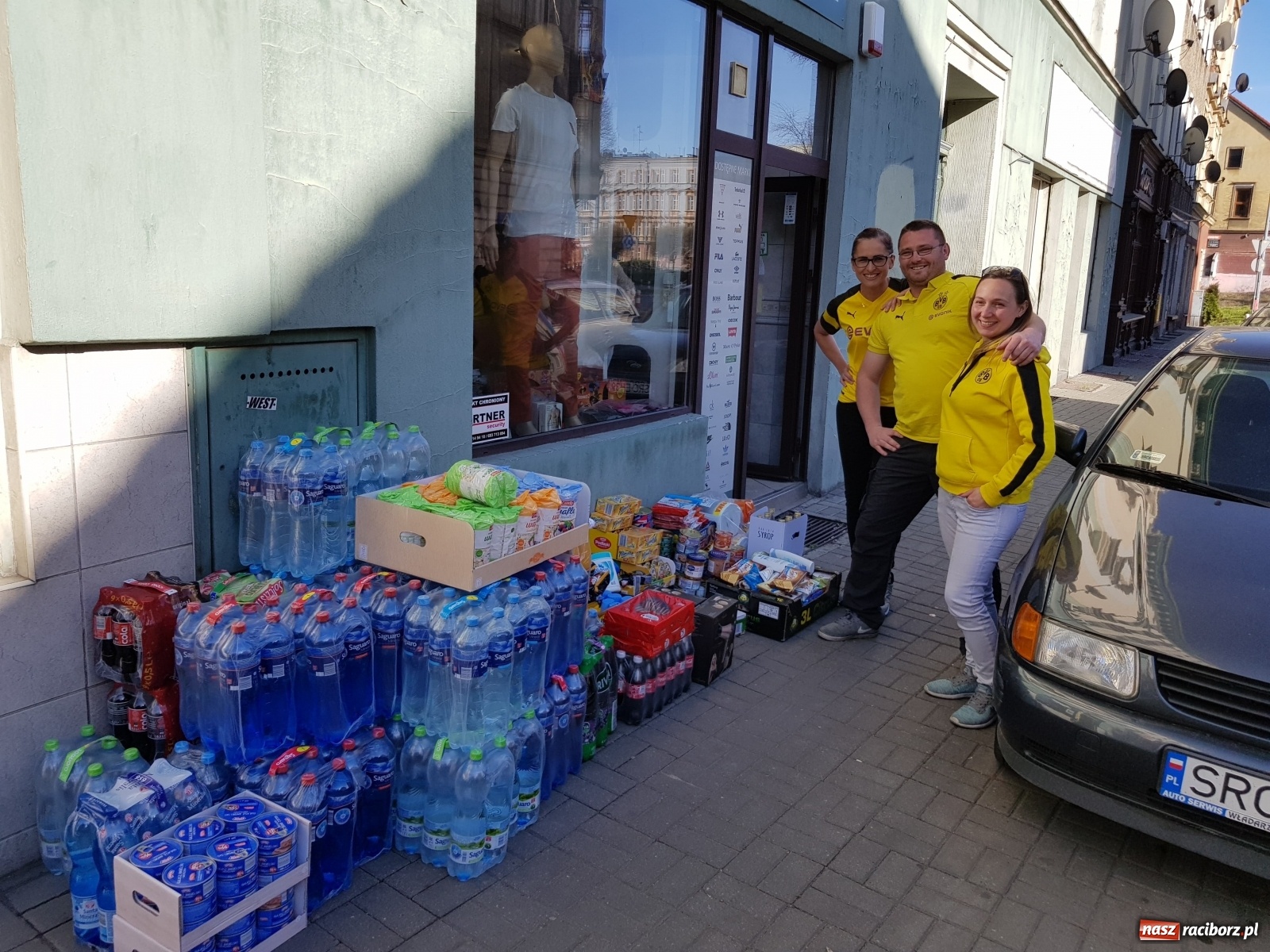 Zdjęcie w galerii na portalu naszraciborz.pl: Kibice Borussi Dortmund dla raciborskiego szpitala  wiadomości z regionu