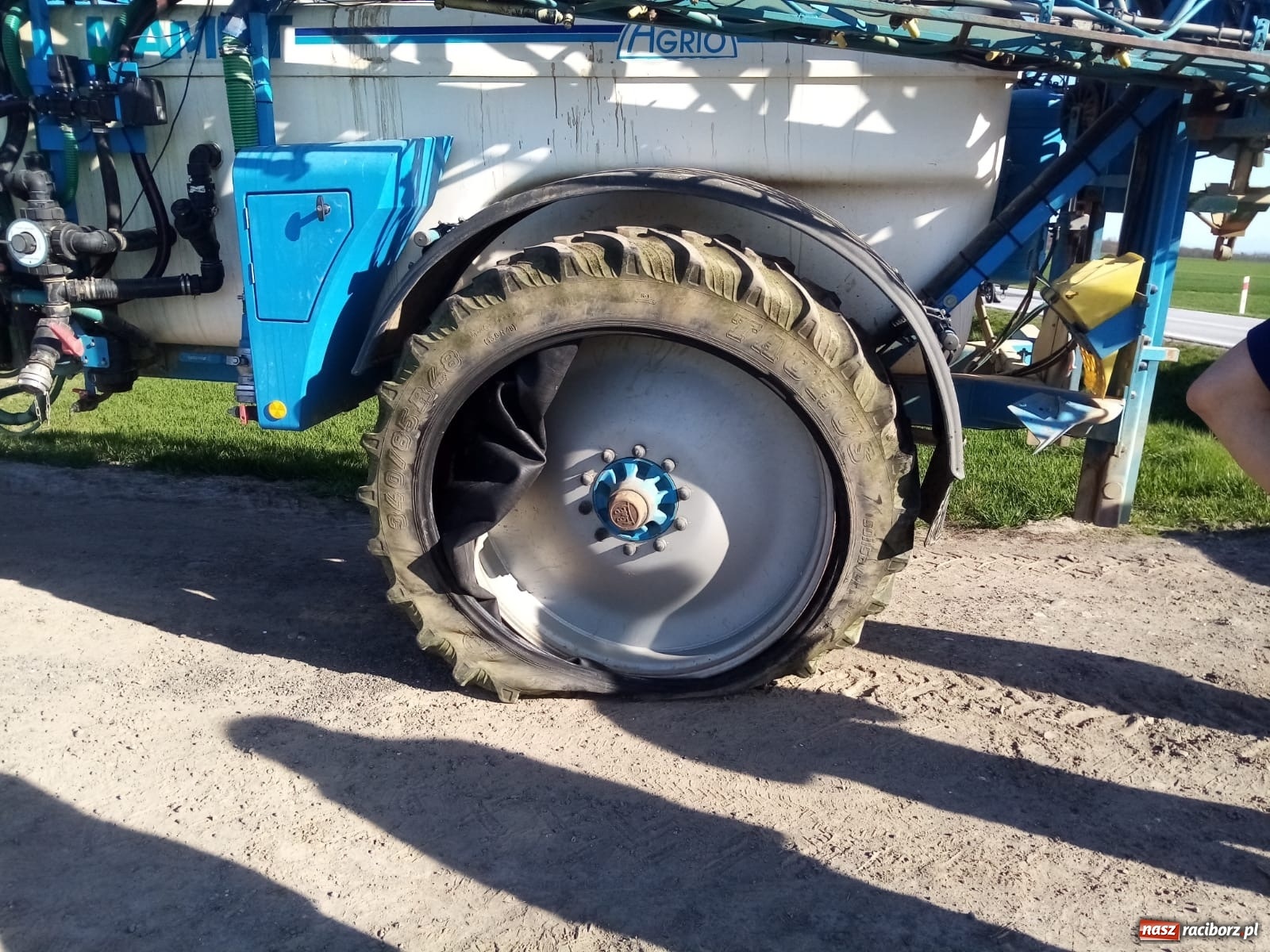 Zdjęcie w galerii na portalu naszraciborz.pl: Zderzenie na DK 45 - odcinek Racibórz-Szonowice  wiadomości z regionu