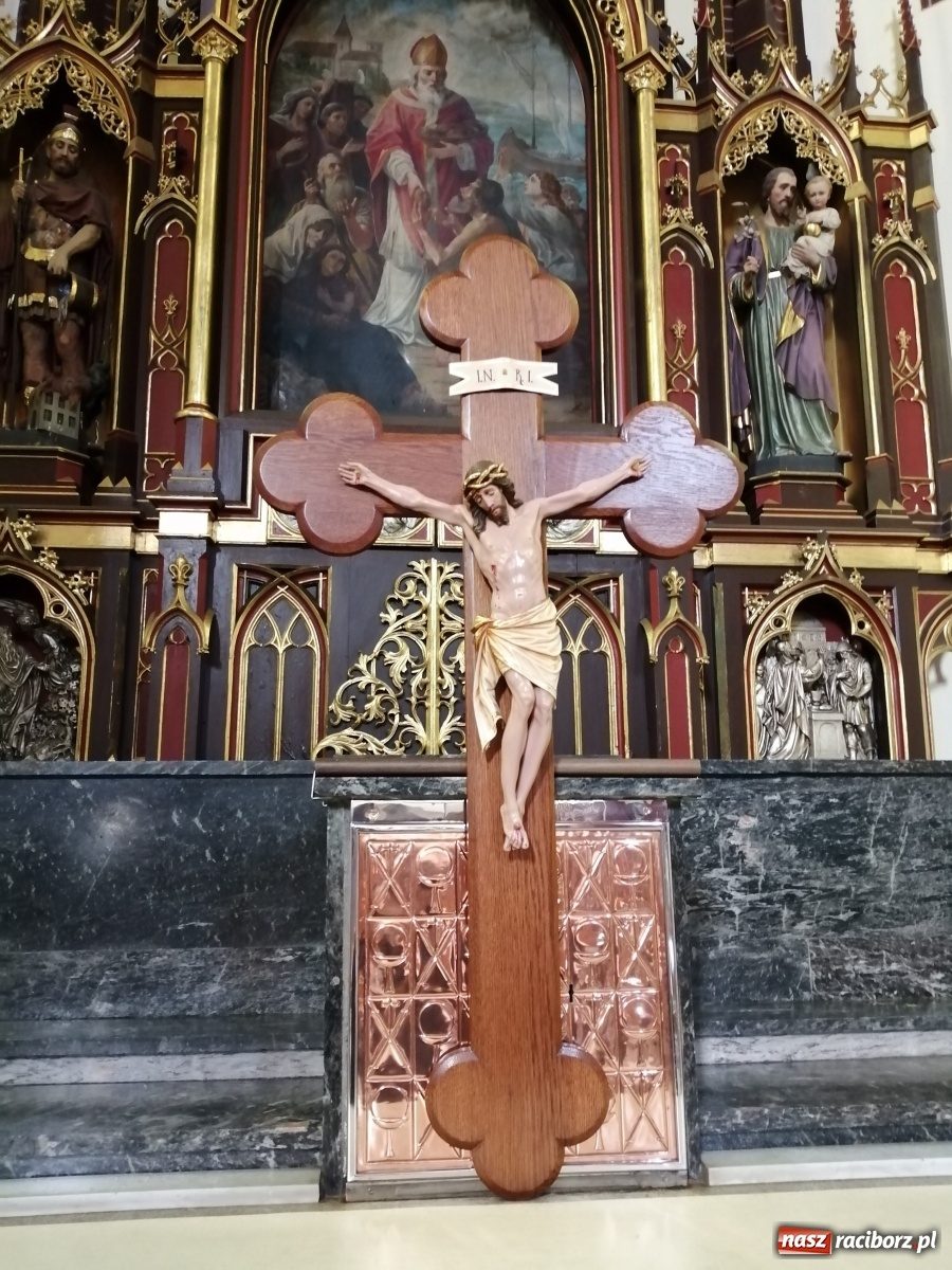 Zdjęcie w galerii na portalu naszraciborz.pl: Groby Pańskie w raciborskich parafiach [FOTO] wiadomości z regionu