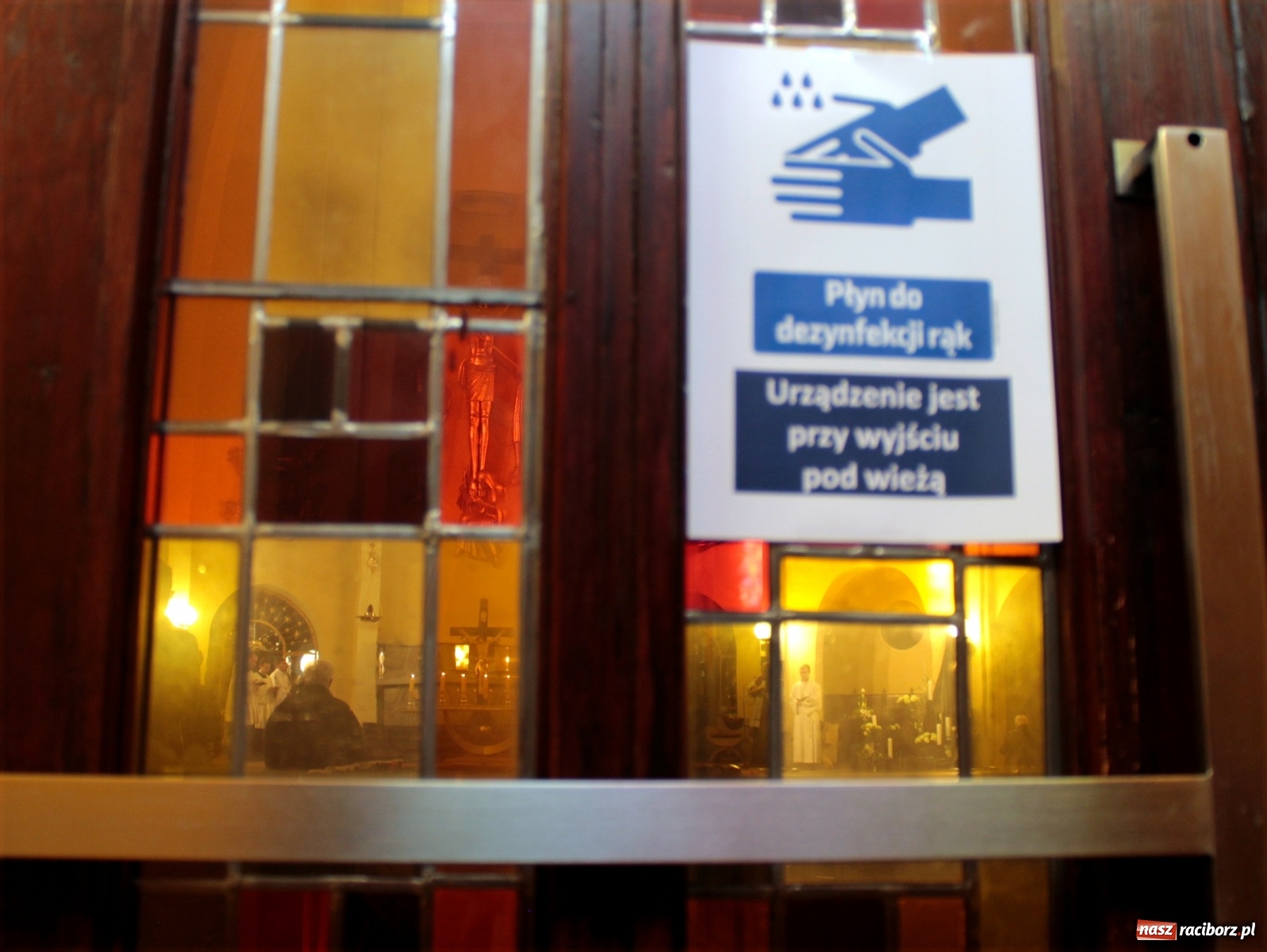 Zdjęcie w galerii na portalu naszraciborz.pl: Groby Pańskie w raciborskich parafiach [FOTO] wiadomości z regionu