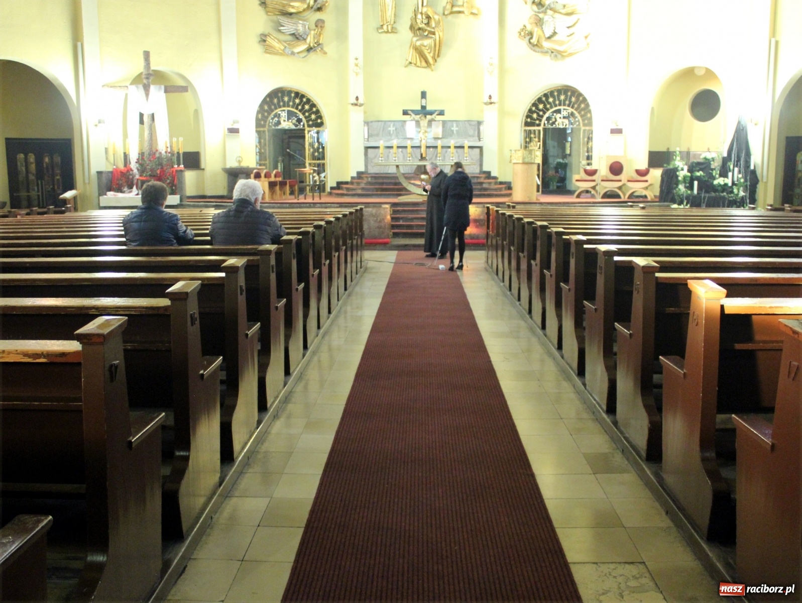 Zdjęcie w galerii na portalu naszraciborz.pl: Groby Pańskie w raciborskich parafiach [FOTO] wiadomości z regionu