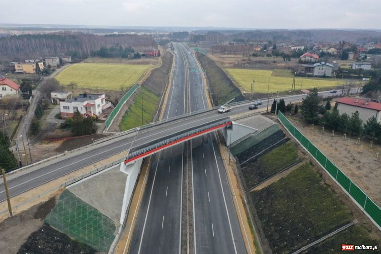 Zdjęcie w galerii na portalu naszraciborz.pl: Otwarto rybnicki odcinek drogi Racibórz-Pszczyna wiadomości z regionu