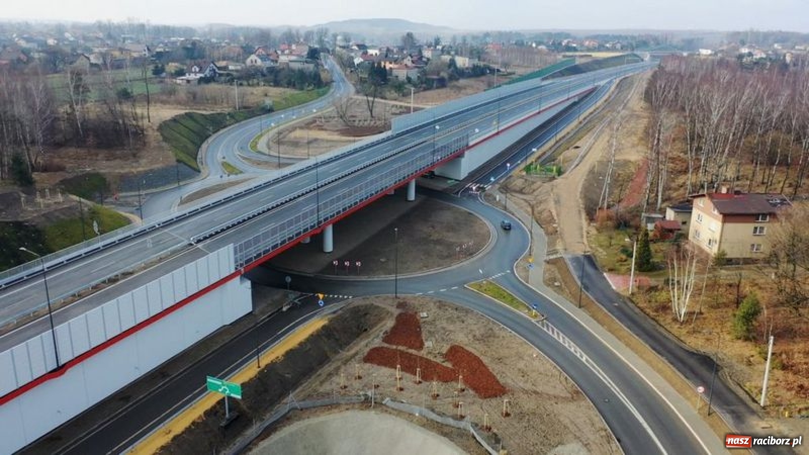 Zdjęcie w galerii na portalu naszraciborz.pl: Otwarto rybnicki odcinek drogi Racibórz-Pszczyna wiadomości z regionu