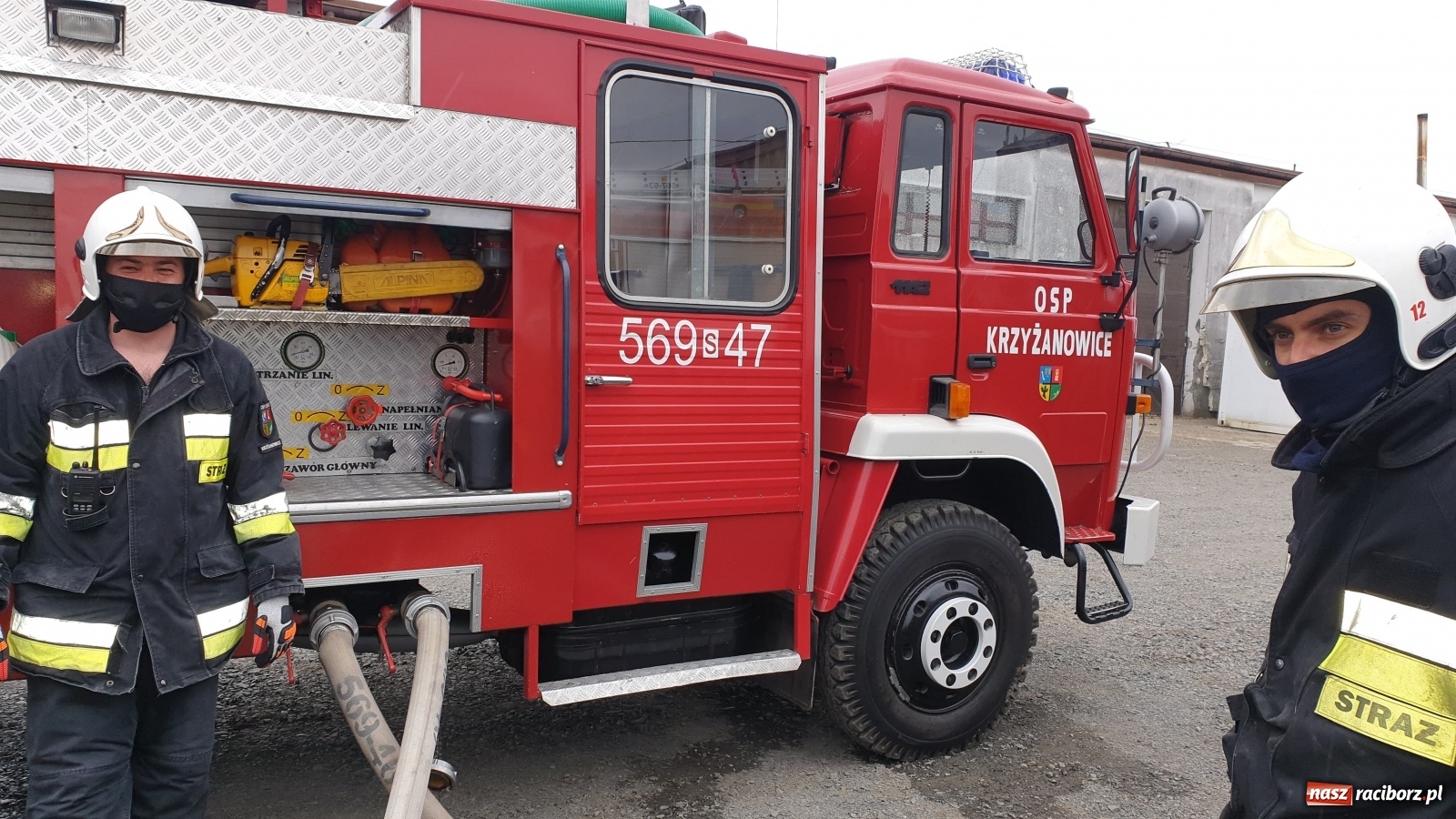 Zdjęcie w galerii na portalu naszraciborz.pl: Pożar kurnika w Zabełkowie. Dym był widoczny z kilku kilometrów! [FOTO i WIDEO] wiadomości z regionu