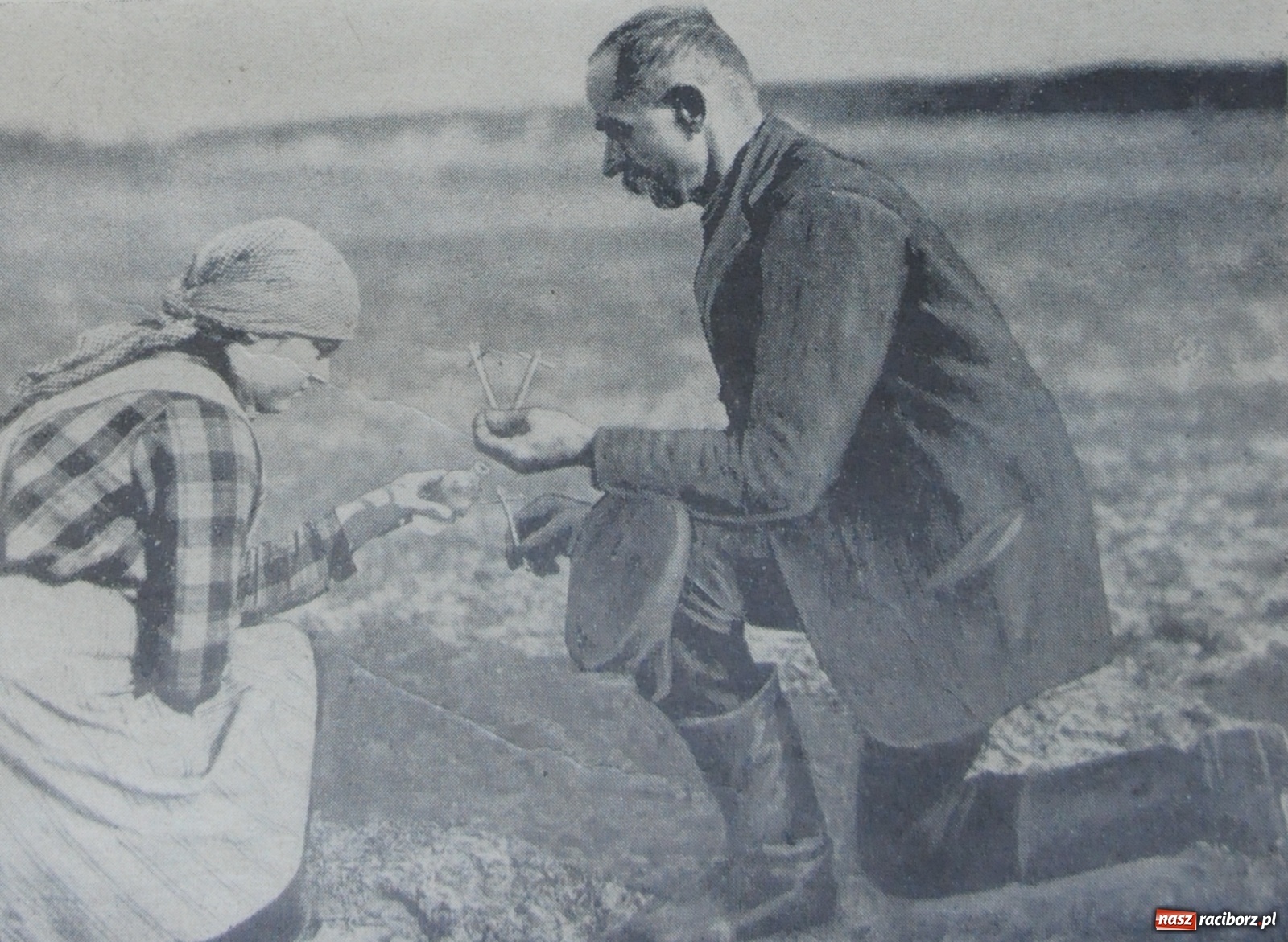 Zdjęcie w galerii na portalu naszraciborz.pl: Na dźwięk wielkanocnych dzwonów ludzie wyrzucali nienawiść z serc swoich  wiadomości z regionu