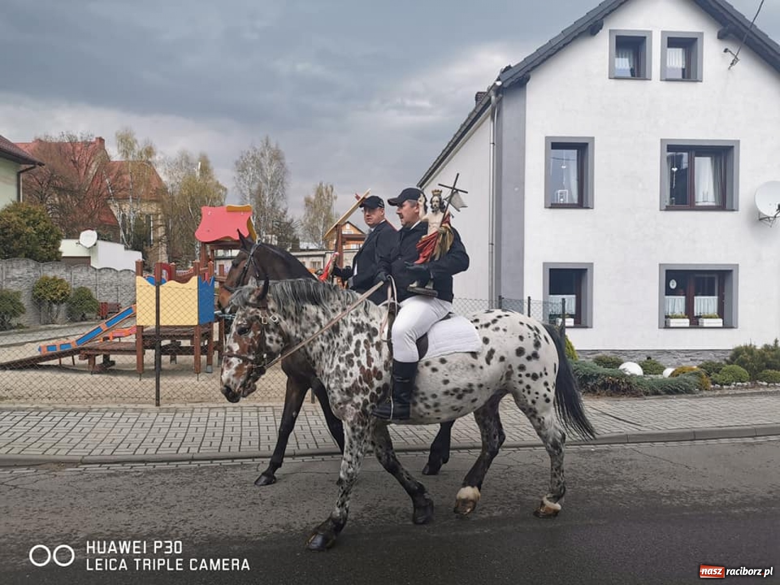 Zdjęcie w galerii na portalu naszraciborz.pl: W Pietrowicach Wielkich tradycji stało się zadość [FOTO] wiadomości z regionu