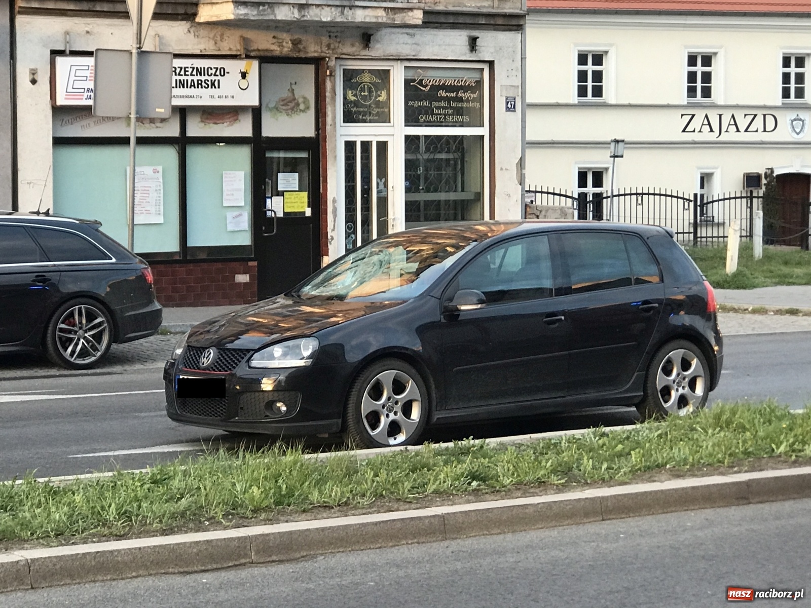 Zdjęcie w galerii na portalu naszraciborz.pl: Tak doszło do potrącenia na Londzina. Poszkodowana to pielęgniarka [FOTO i WIDEO] wiadomości z regionu