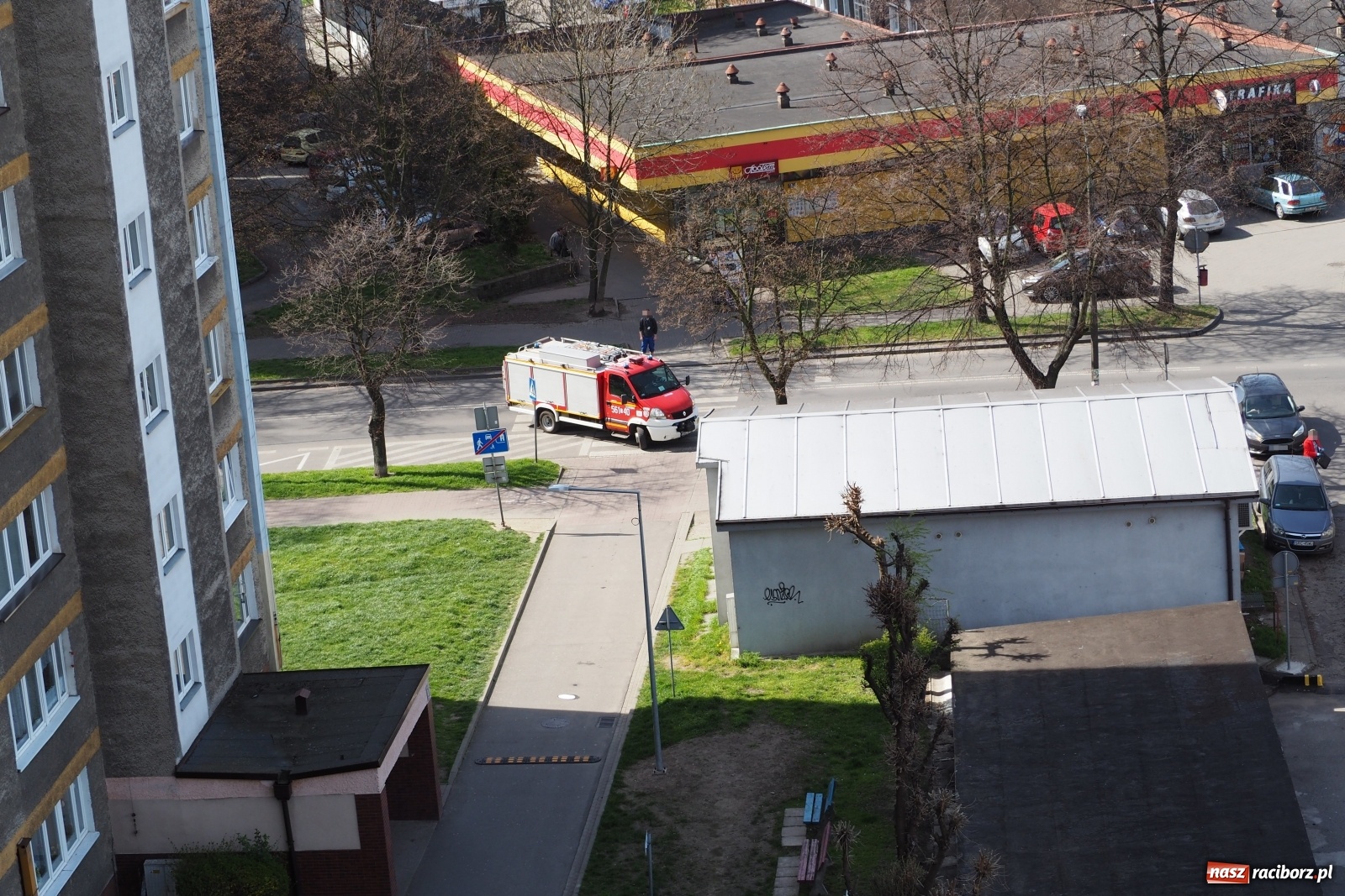 Zdjęcie w galerii na portalu naszraciborz.pl: Raport 998. Czad w mieszkaniu przy Katowickiej. Zwłoki mężczyzny w Krowiarkach wiadomości z regionu