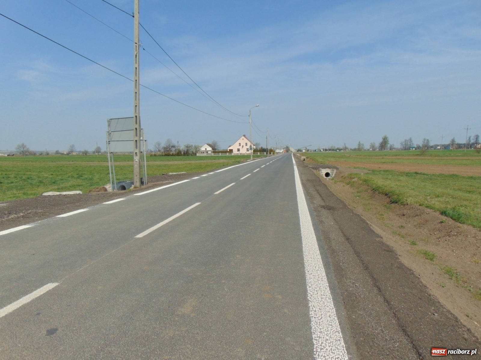 Zdjęcie w galerii na portalu naszraciborz.pl: Powiat realizuje planowane inwestycje drogowe w gminie Kuźnia Raciborska wiadomości z regionu