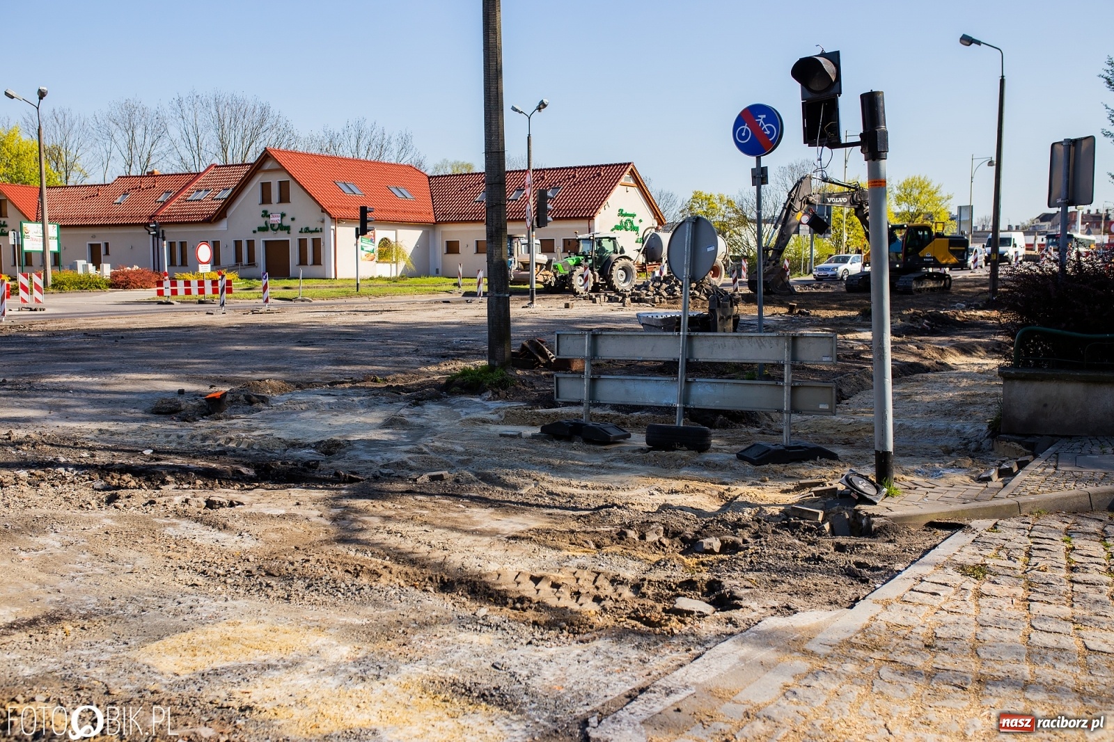 Zdjęcie w galerii na portalu naszraciborz.pl: Budowa ronda Timelapse [WIDEO] wiadomości z regionu