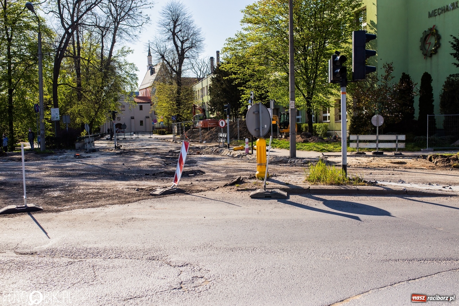Zdjęcie w galerii na portalu naszraciborz.pl: Budowa ronda Timelapse [WIDEO] wiadomości z regionu