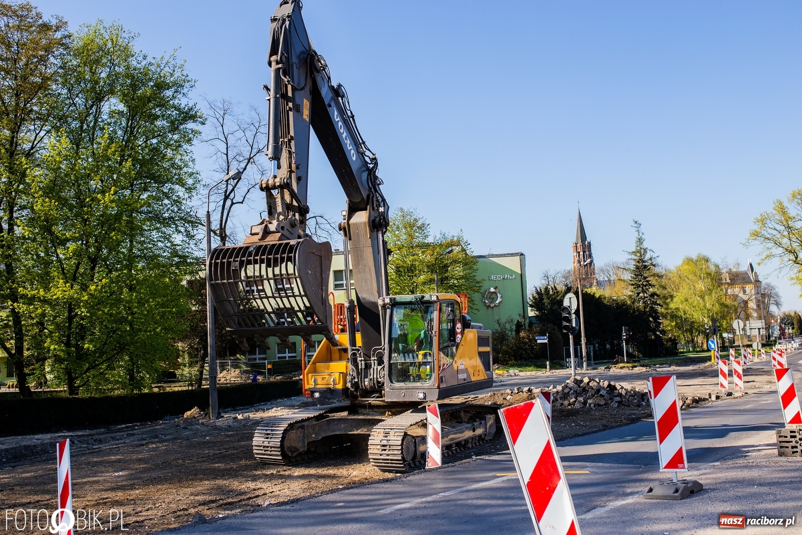 Zdjęcie w galerii na portalu naszraciborz.pl: Budowa ronda Timelapse [WIDEO] wiadomości z regionu