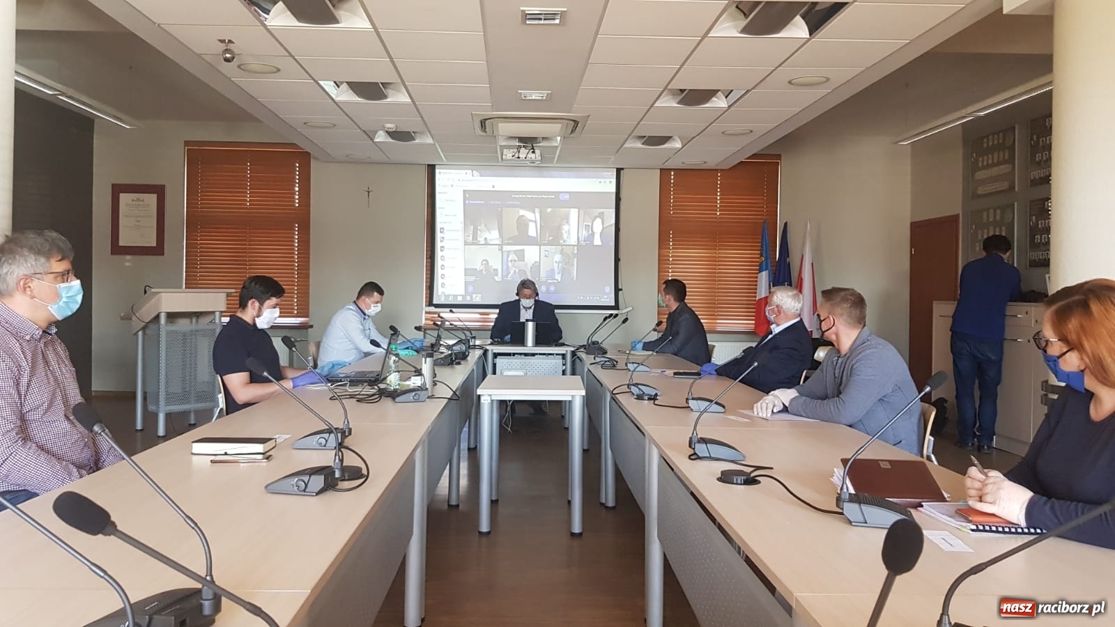 Zdjęcie w galerii na portalu naszraciborz.pl: Franciszek Marcol o posiedzeniu komisji: jedna wielka porażka!  wiadomości z regionu