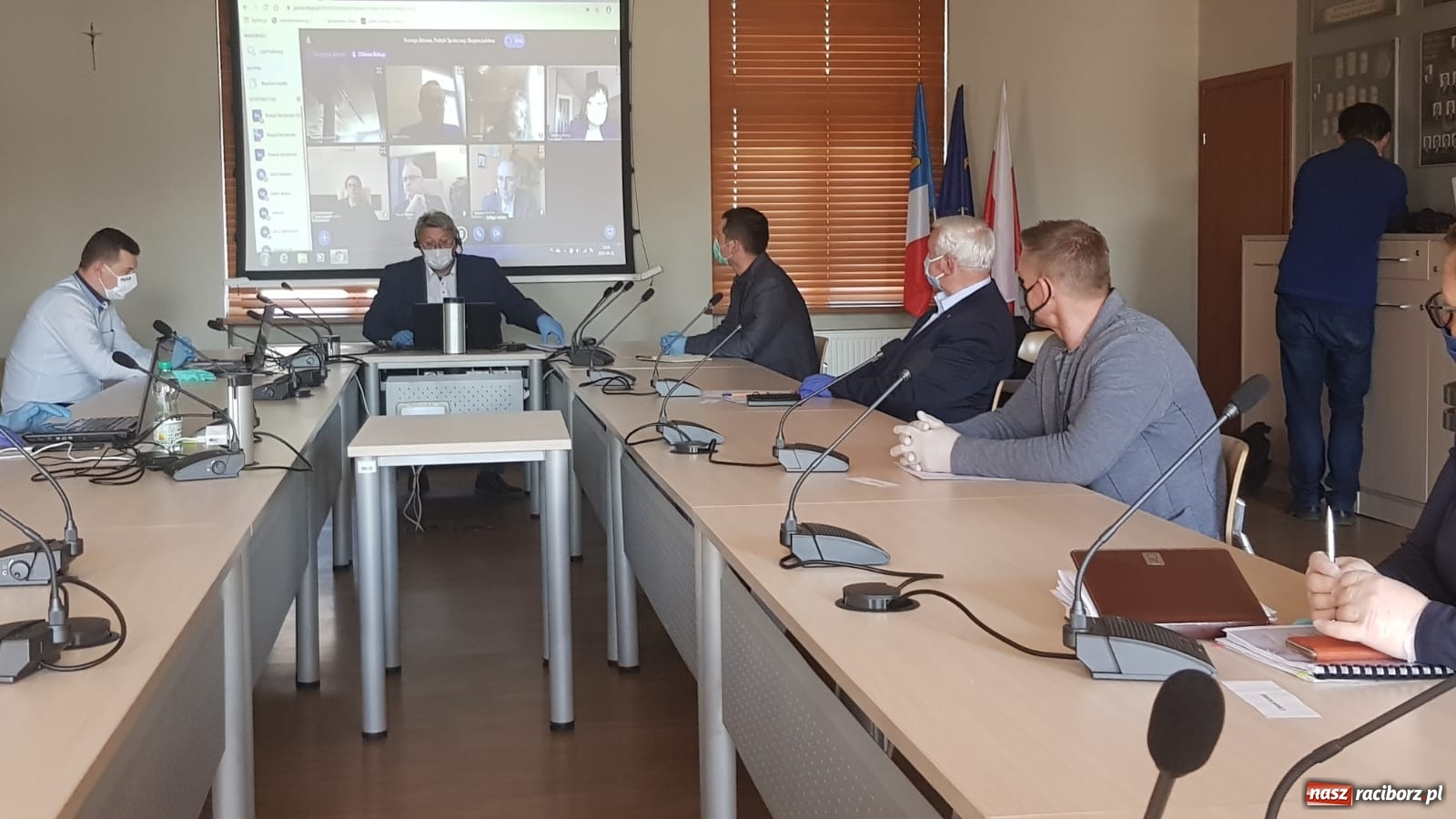 Zdjęcie w galerii na portalu naszraciborz.pl: Franciszek Marcol o posiedzeniu komisji: jedna wielka porażka!  wiadomości z regionu