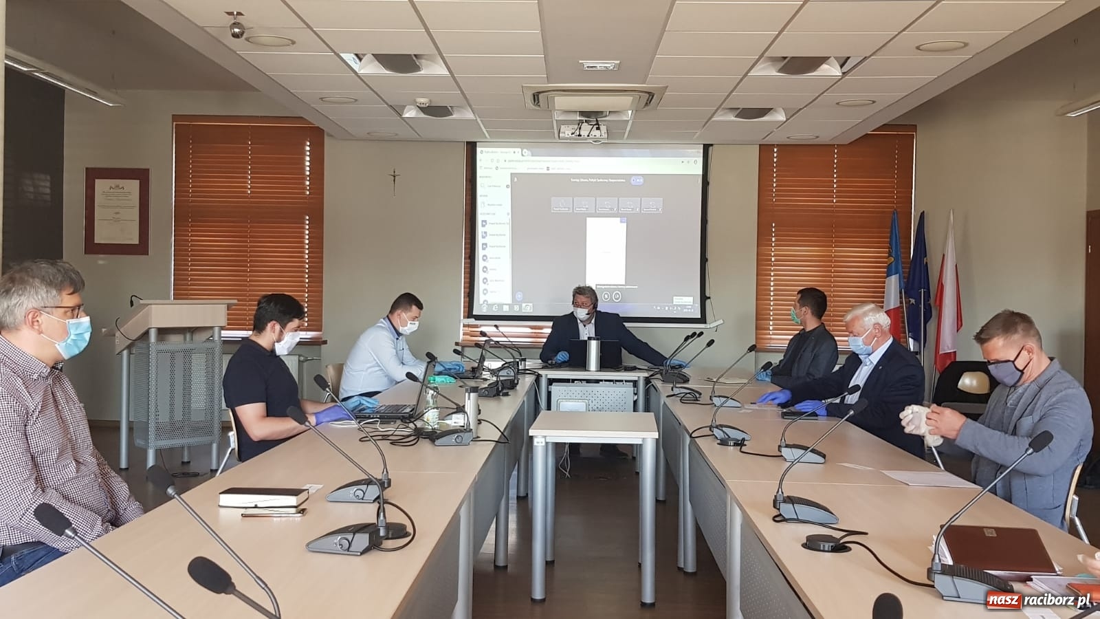 Zdjęcie w galerii na portalu naszraciborz.pl: Franciszek Marcol o posiedzeniu komisji: jedna wielka porażka!  wiadomości z regionu