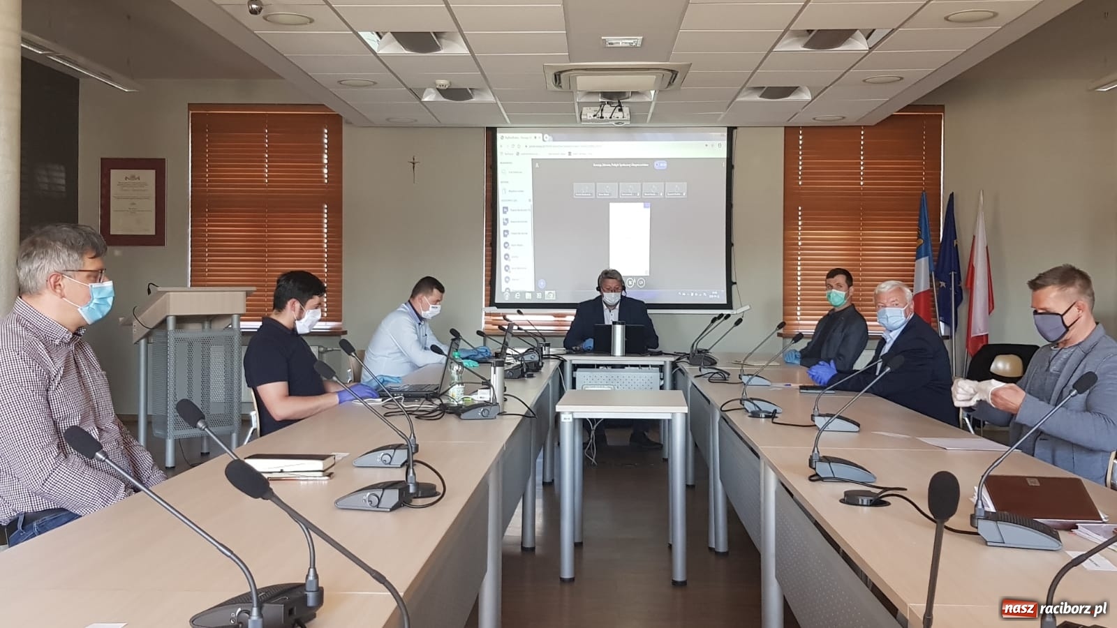 Zdjęcie w galerii na portalu naszraciborz.pl: Franciszek Marcol o posiedzeniu komisji: jedna wielka porażka!  wiadomości z regionu