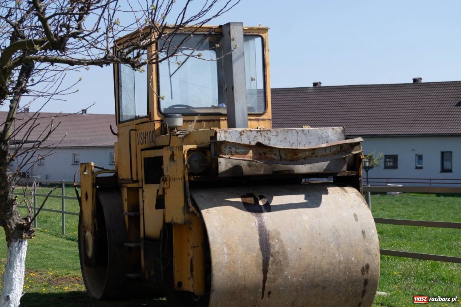 Zdjęcie w galerii na portalu naszraciborz.pl: Oczyszczalnia w Ciechowicach z nową drogą wiadomości z regionu