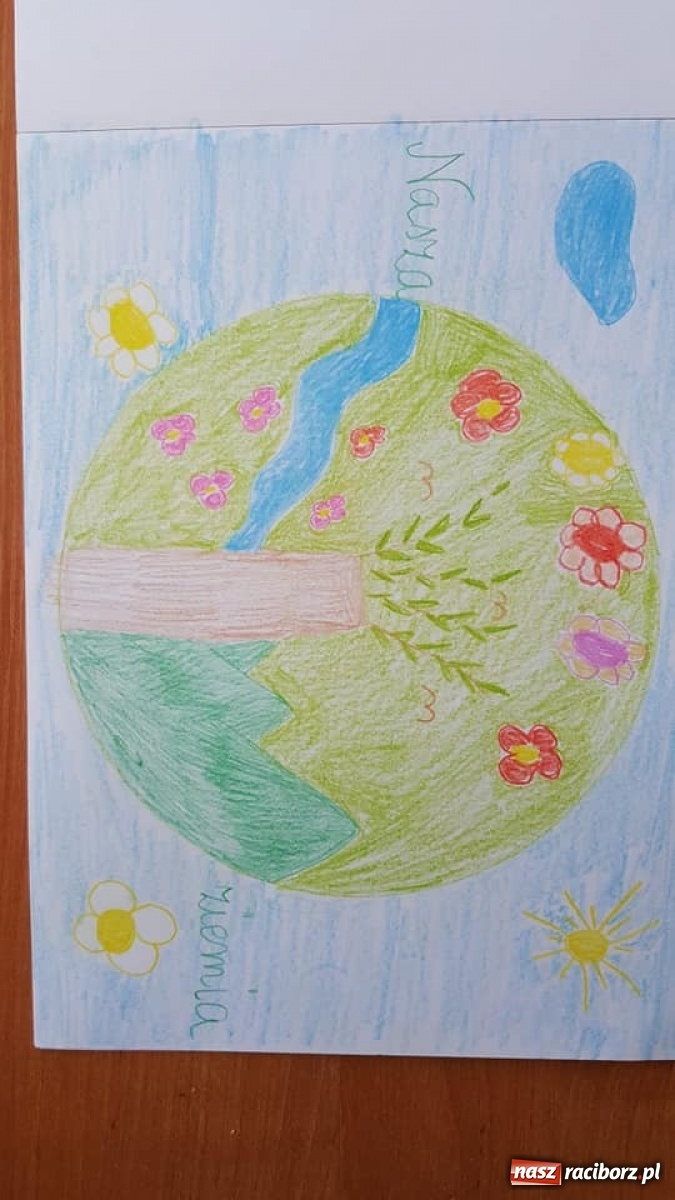 Zdjęcie w galerii na portalu naszraciborz.pl: Światowy Dzień Ziemi. Uczniowie ZSS pamiętają o ekologii wiadomości z regionu