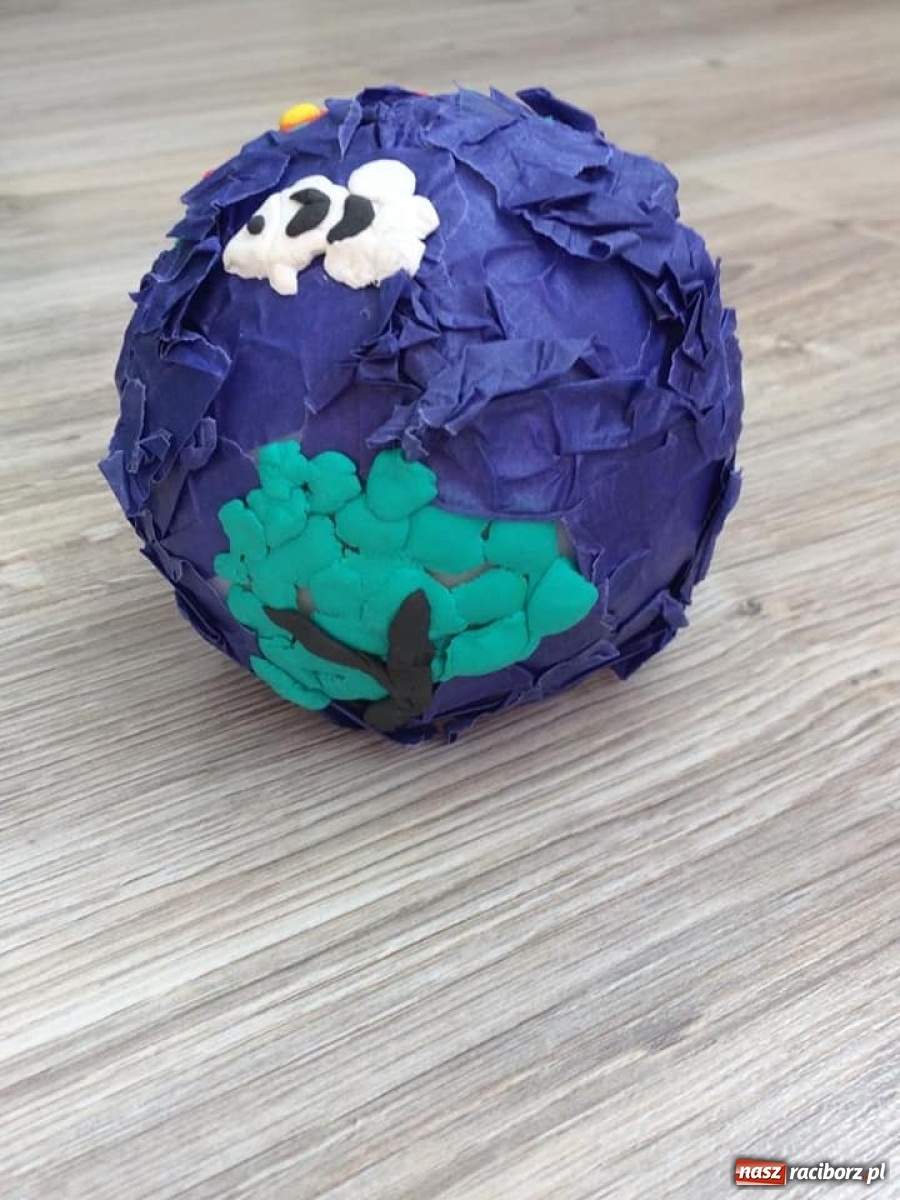 Zdjęcie w galerii na portalu naszraciborz.pl: Światowy Dzień Ziemi. Uczniowie ZSS pamiętają o ekologii wiadomości z regionu