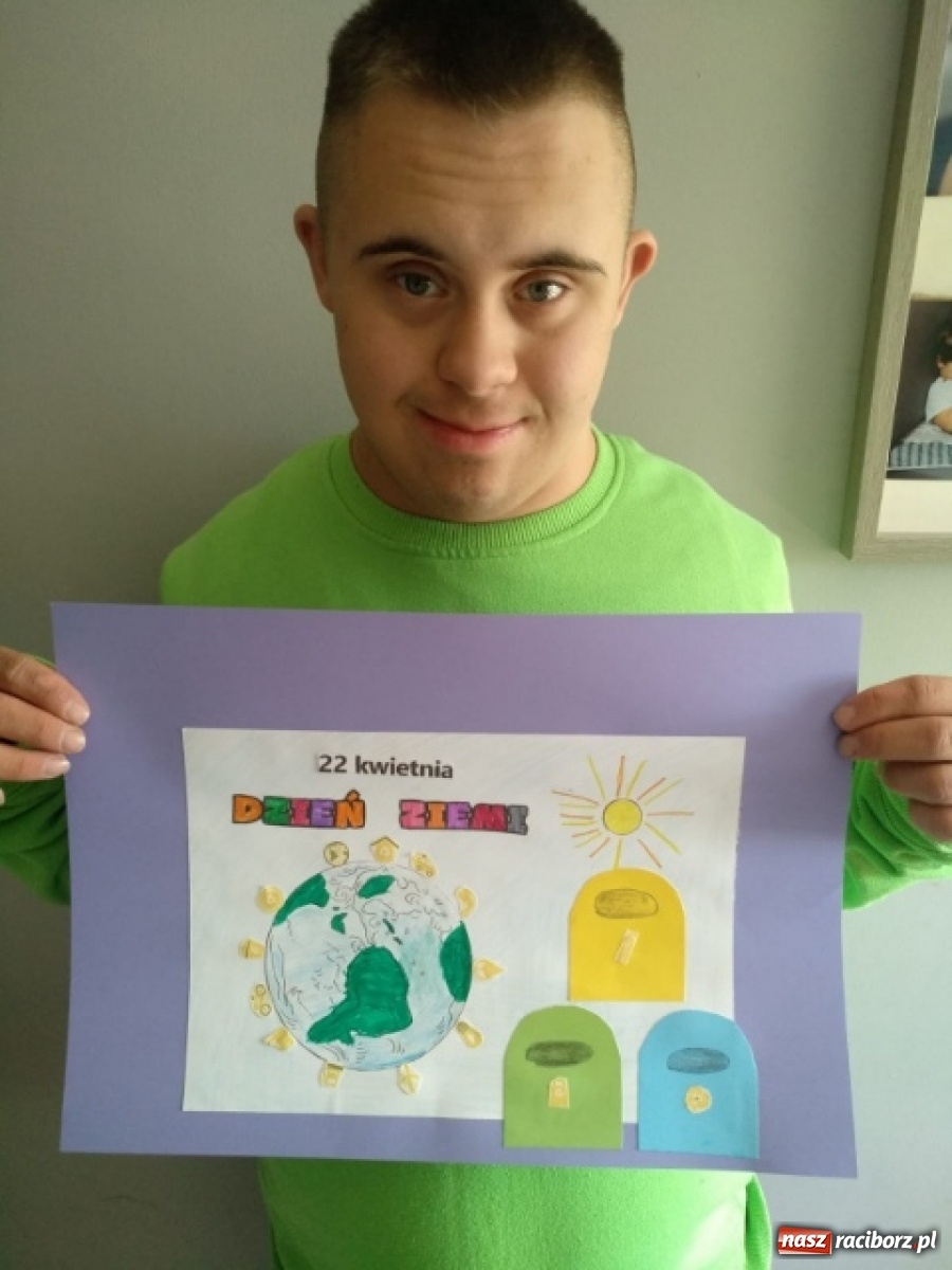 Zdjęcie w galerii na portalu naszraciborz.pl: Światowy Dzień Ziemi. Uczniowie ZSS pamiętają o ekologii wiadomości z regionu