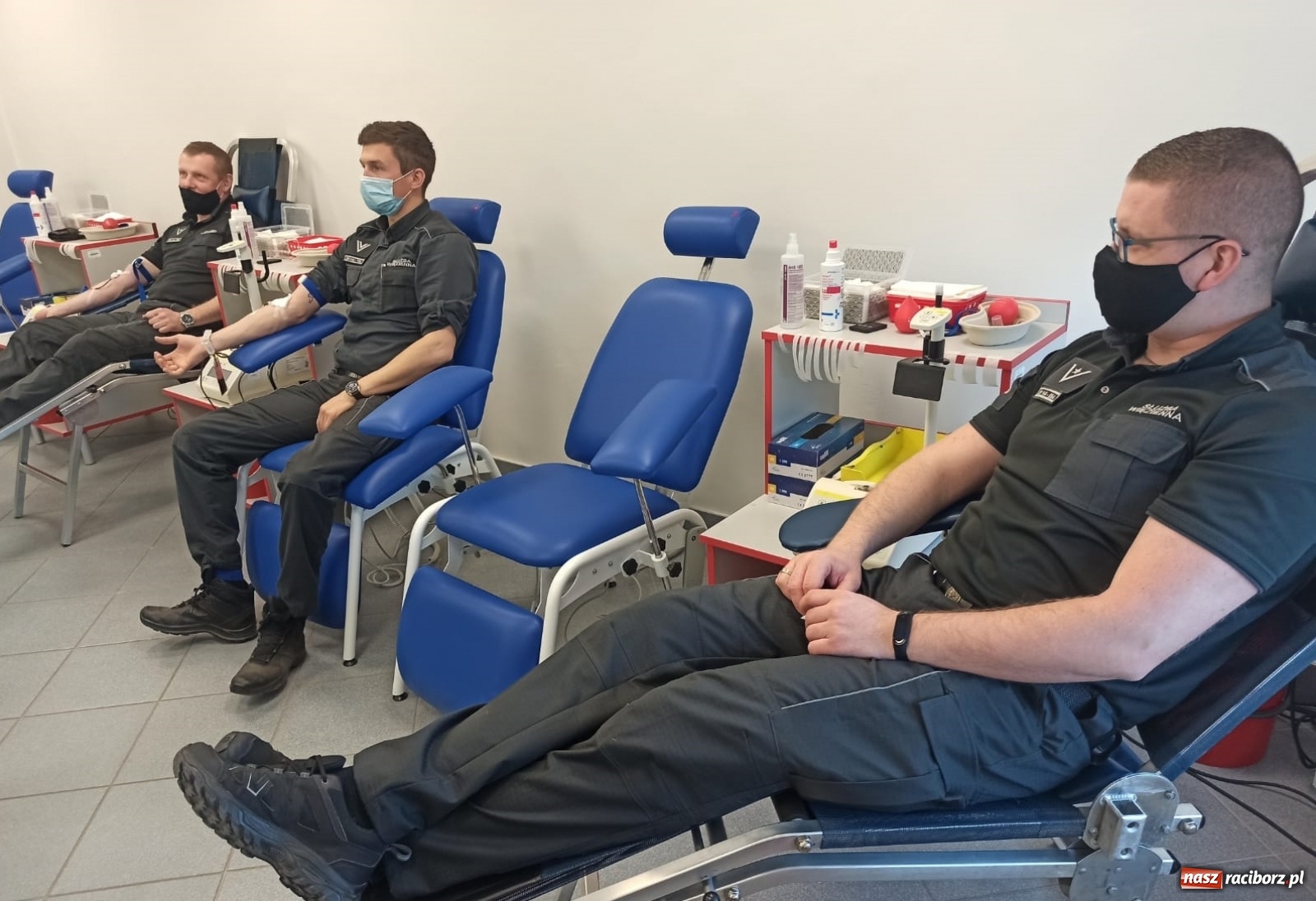 Zdjęcie w galerii na portalu naszraciborz.pl: Służba Więzienna z Jastrzębia-Zdroju odpowiedziała na apel raciborskiego krwiodawstwa wiadomości z regionu