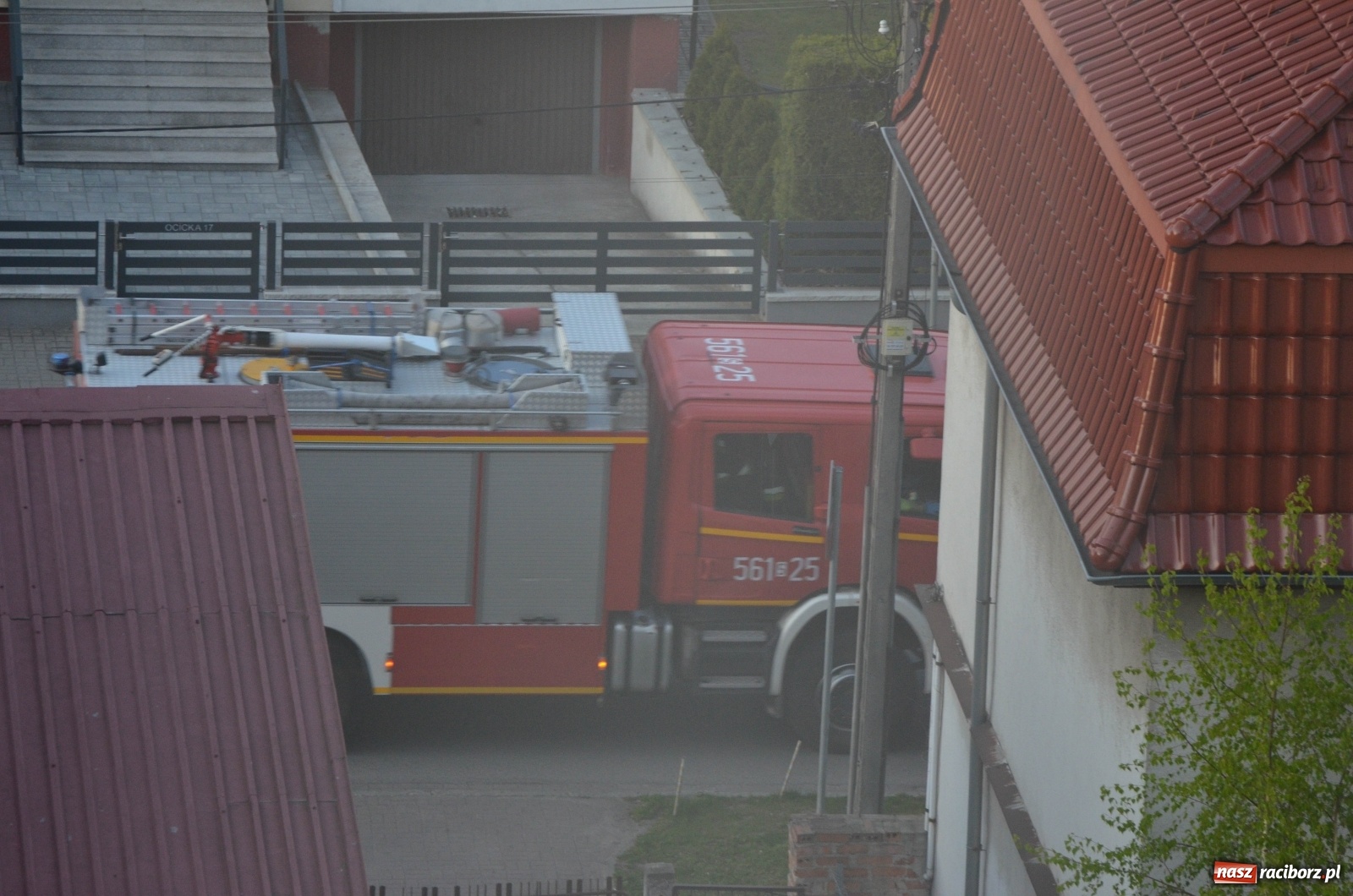 Zdjęcie w galerii na portalu naszraciborz.pl: Raport 998. Dym nad Biedronką. Przechodnie wezwali strażaków wiadomości z regionu