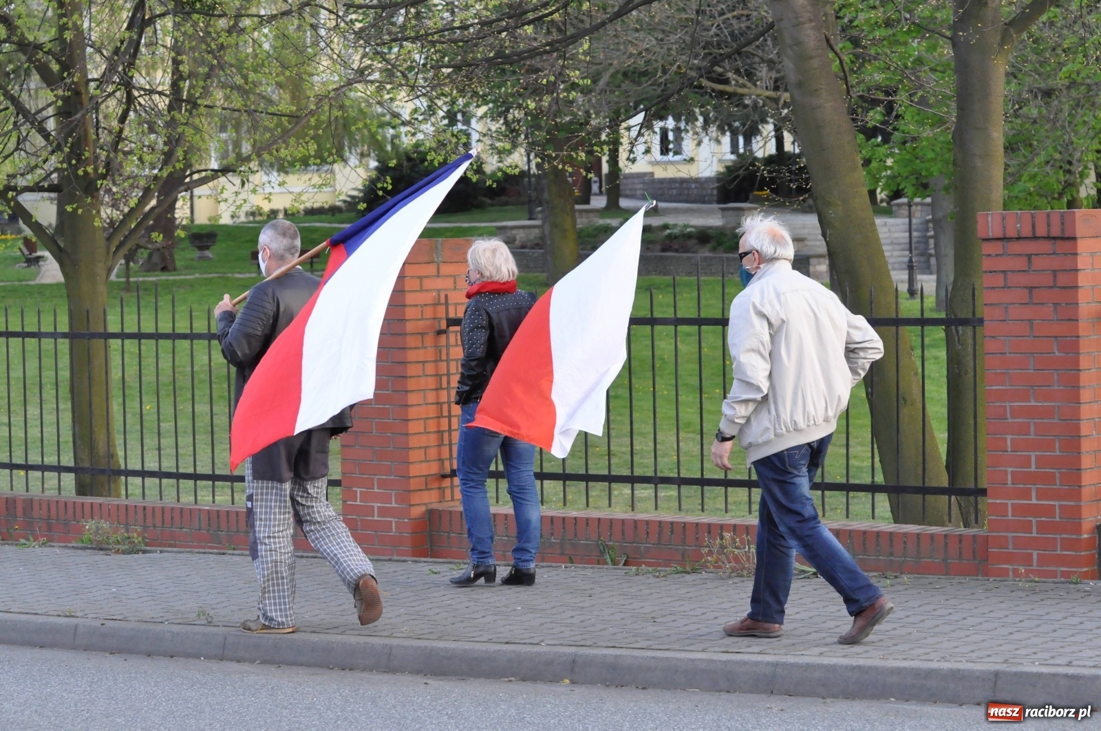 Zdjęcie w galerii na portalu naszraciborz.pl: Pracownicy transgraniczni protestowali w Chałupkach [FOTO i WIDEO] wiadomości z regionu