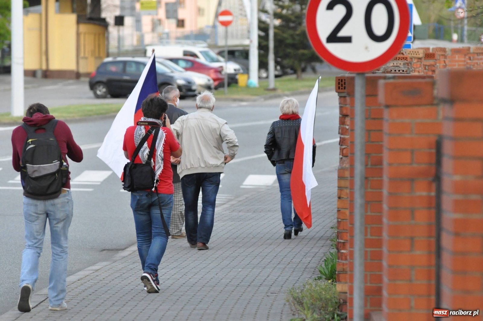 Zdjęcie w galerii na portalu naszraciborz.pl: Pracownicy transgraniczni protestowali w Chałupkach [FOTO i WIDEO] wiadomości z regionu