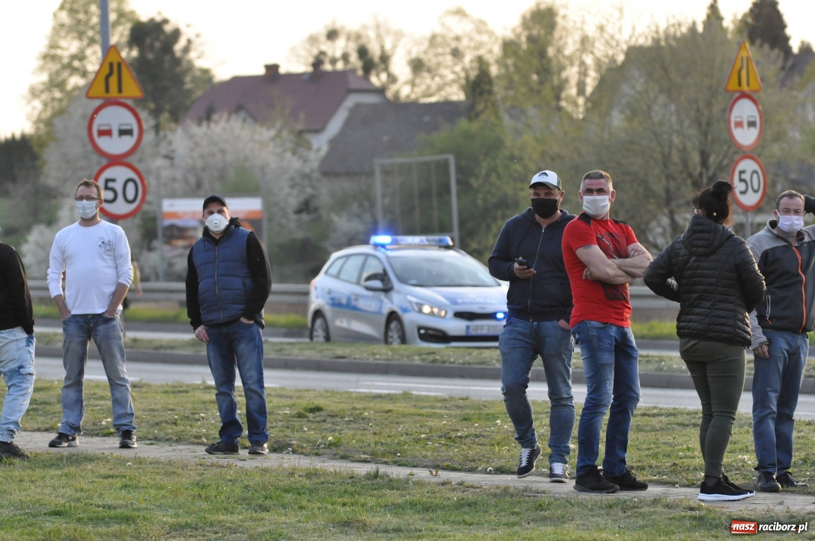 Zdjęcie w galerii na portalu naszraciborz.pl: Pracownicy transgraniczni protestowali w Chałupkach [FOTO i WIDEO] wiadomości z regionu
