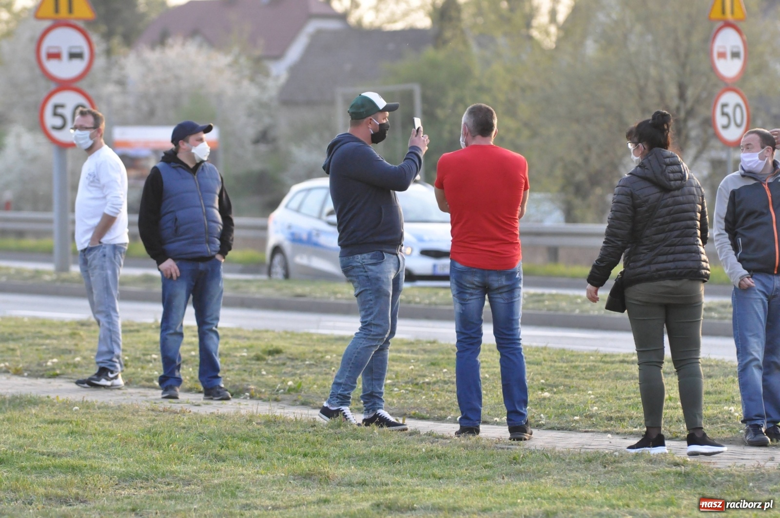 Zdjęcie w galerii na portalu naszraciborz.pl: Pracownicy transgraniczni protestowali w Chałupkach [FOTO i WIDEO] wiadomości z regionu