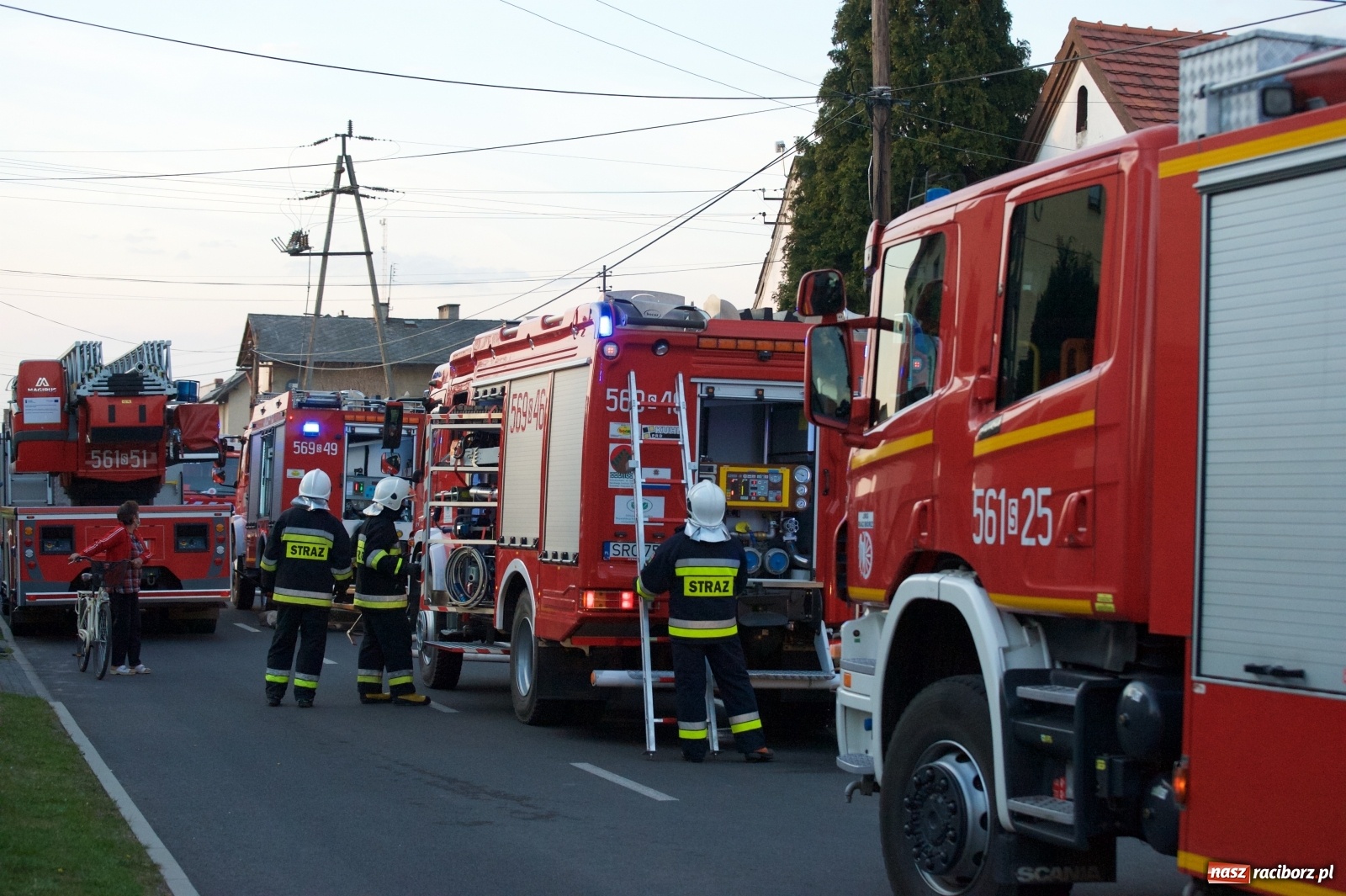 Zdjęcie w galerii na portalu naszraciborz.pl: Pożar domu na Zamkowej w Tworkowie [FOTO i WIDEO] wiadomości z regionu