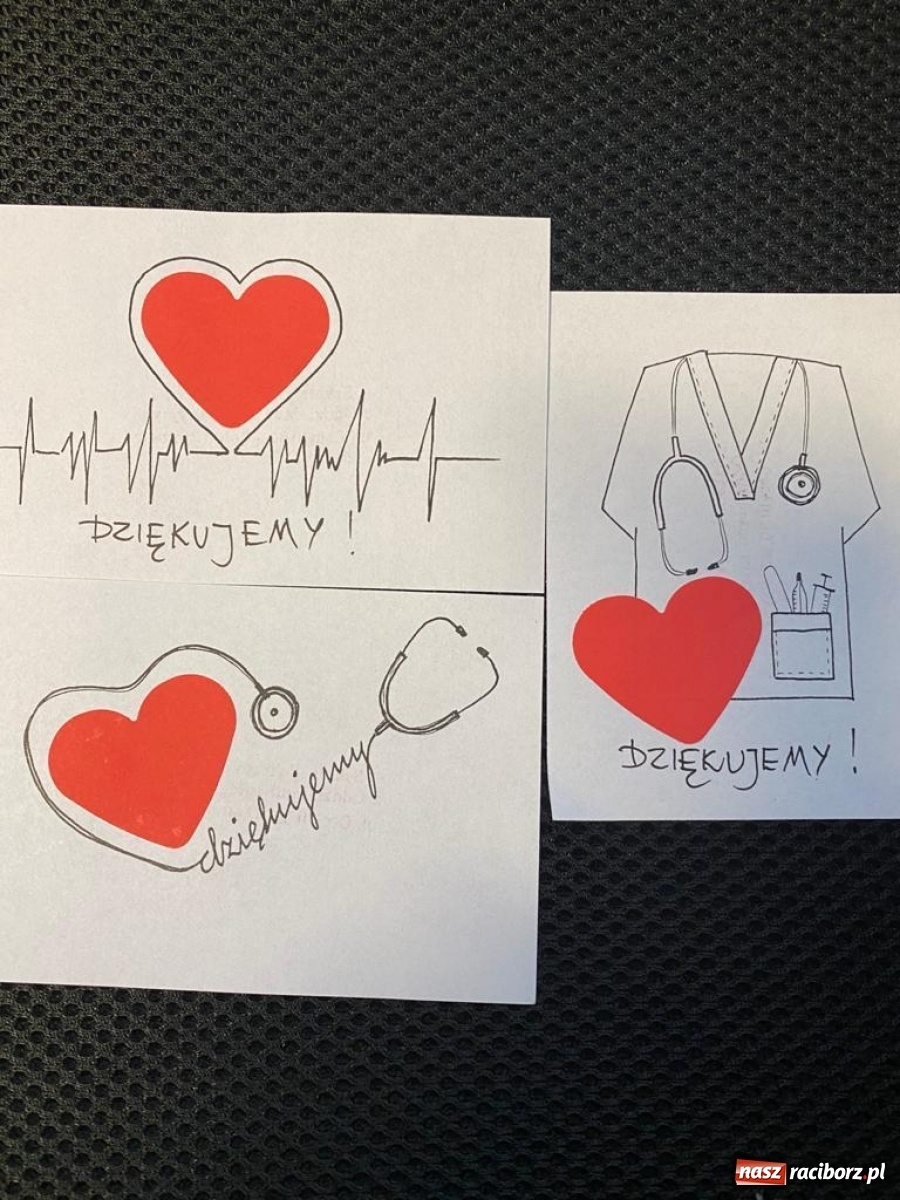 Zdjęcie w galerii na portalu naszraciborz.pl: Kucharki ze Szkoły na Ostrogu ślą posiłki  wiadomości z regionu