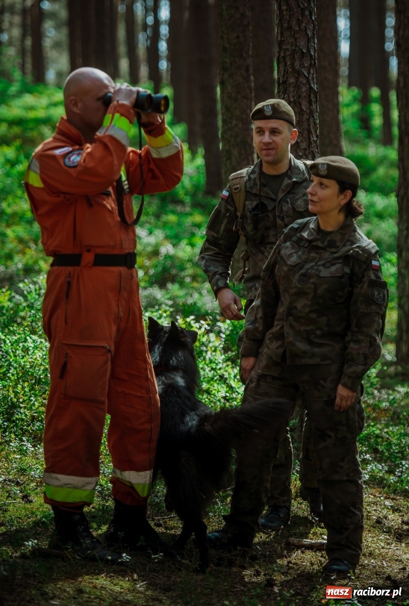 Zdjęcie w galerii na portalu naszraciborz.pl: Pierwszy pies ratowniczy w Wojsku Polskim wiadomości z regionu