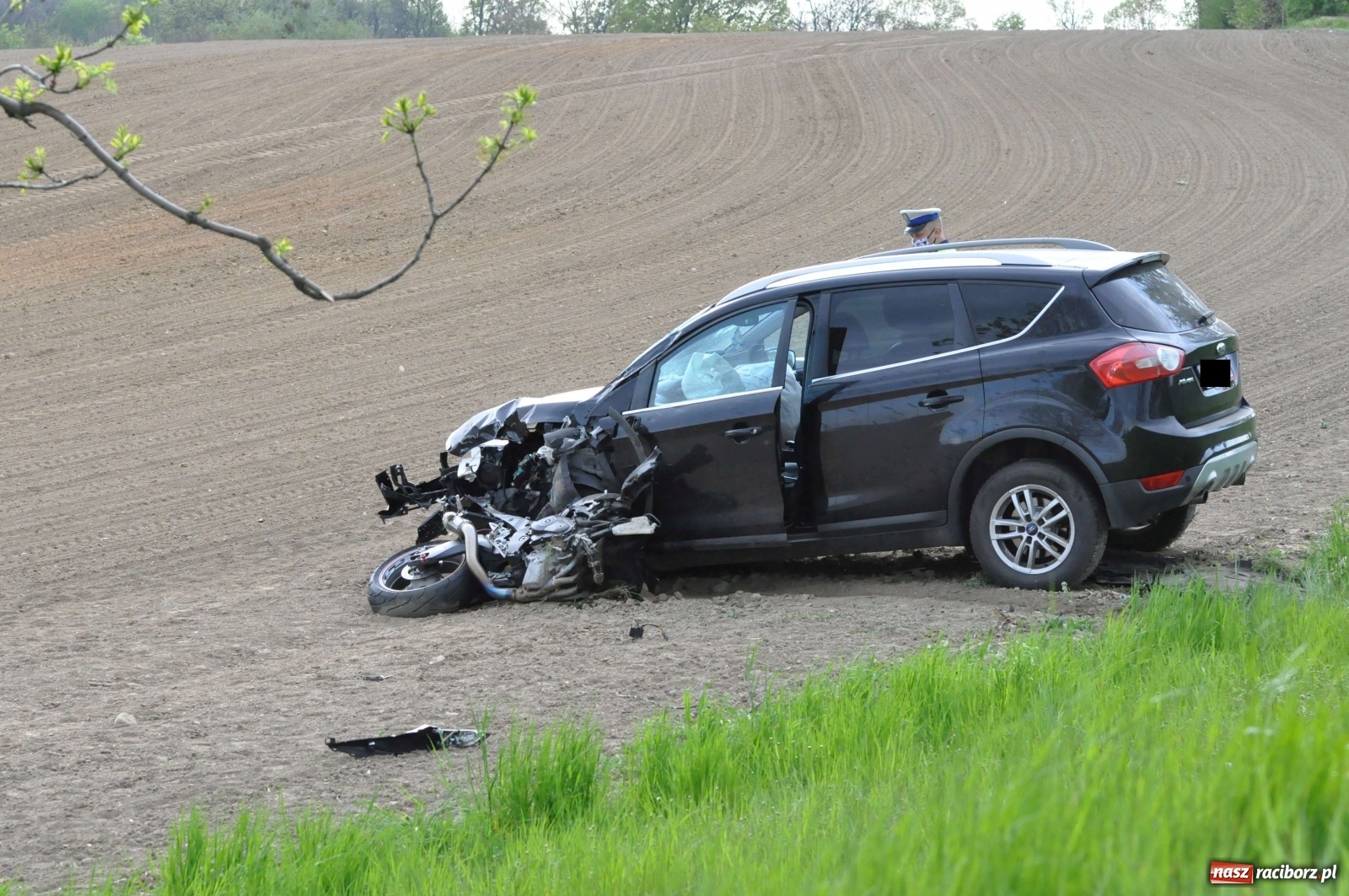 Zdjęcie w galerii na portalu naszraciborz.pl: Tragiczny wypadek na DK 45 - trasa na Szonowice. Nie żyje motocyklista [FOTO] wiadomości z regionu
