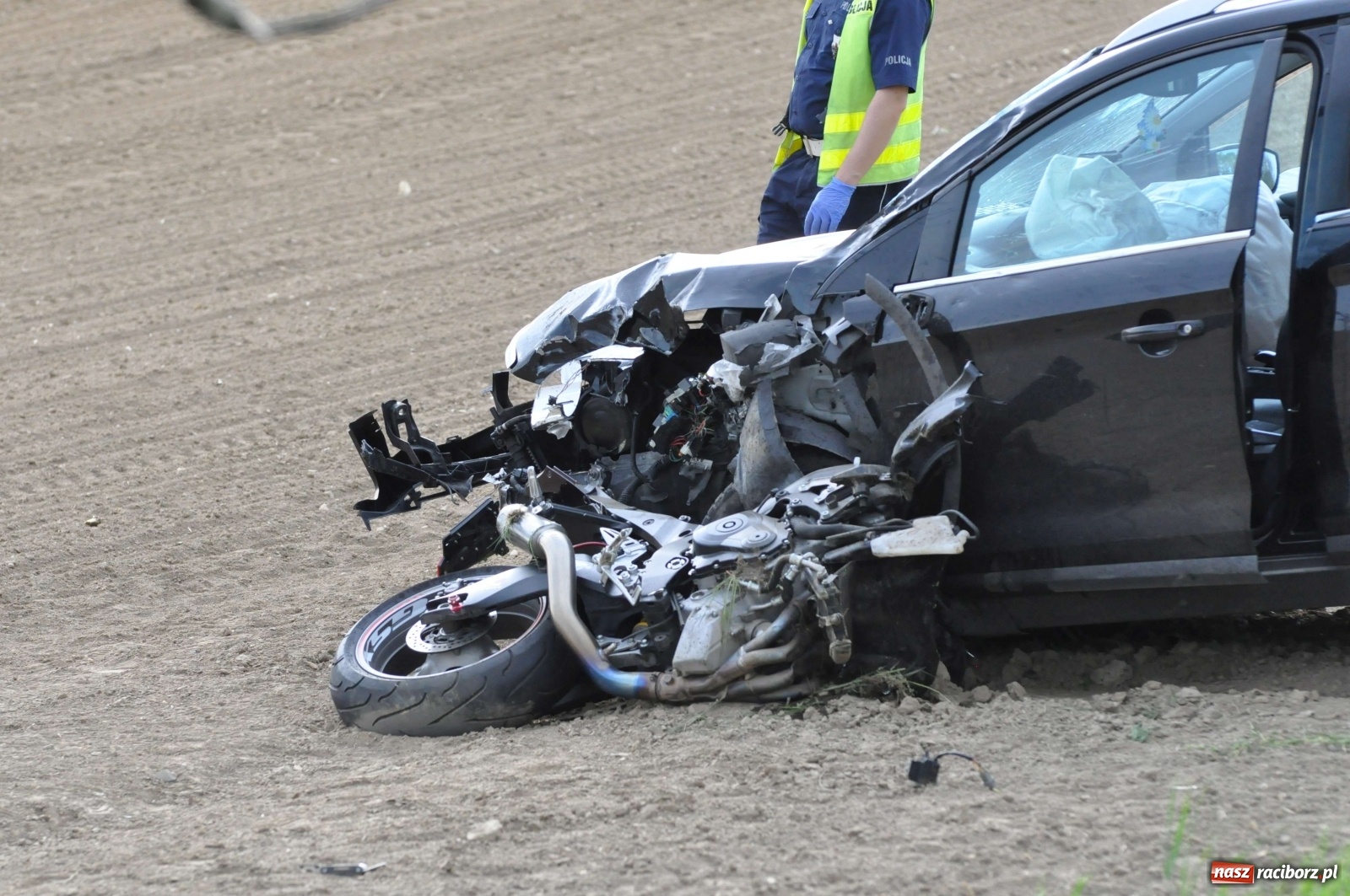 Zdjęcie w galerii na portalu naszraciborz.pl: Tragiczny wypadek na DK 45 - trasa na Szonowice. Nie żyje motocyklista [FOTO] wiadomości z regionu