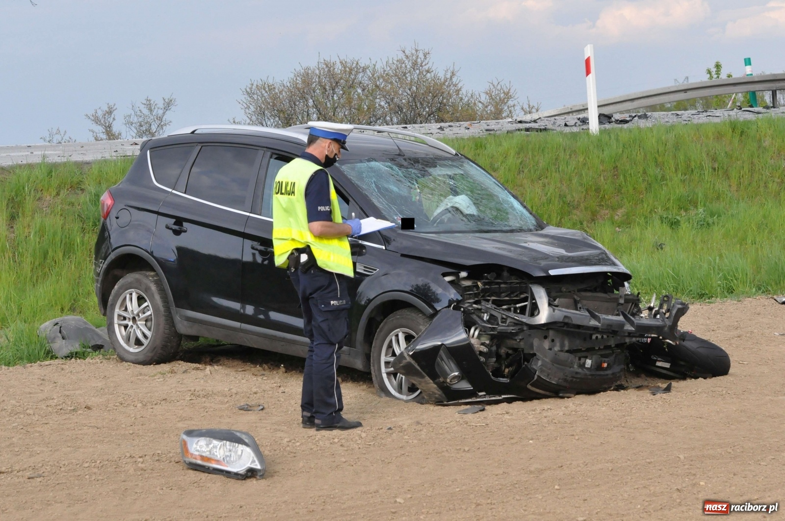 Zdjęcie w galerii na portalu naszraciborz.pl: Tragiczny wypadek na DK 45 - trasa na Szonowice. Nie żyje motocyklista [FOTO] wiadomości z regionu
