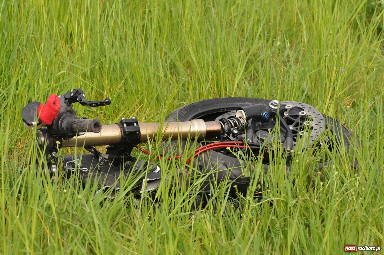 Zdjęcie w galerii na portalu naszraciborz.pl: Tragiczny wypadek na DK 45 - trasa na Szonowice. Nie żyje motocyklista [FOTO] wiadomości z regionu