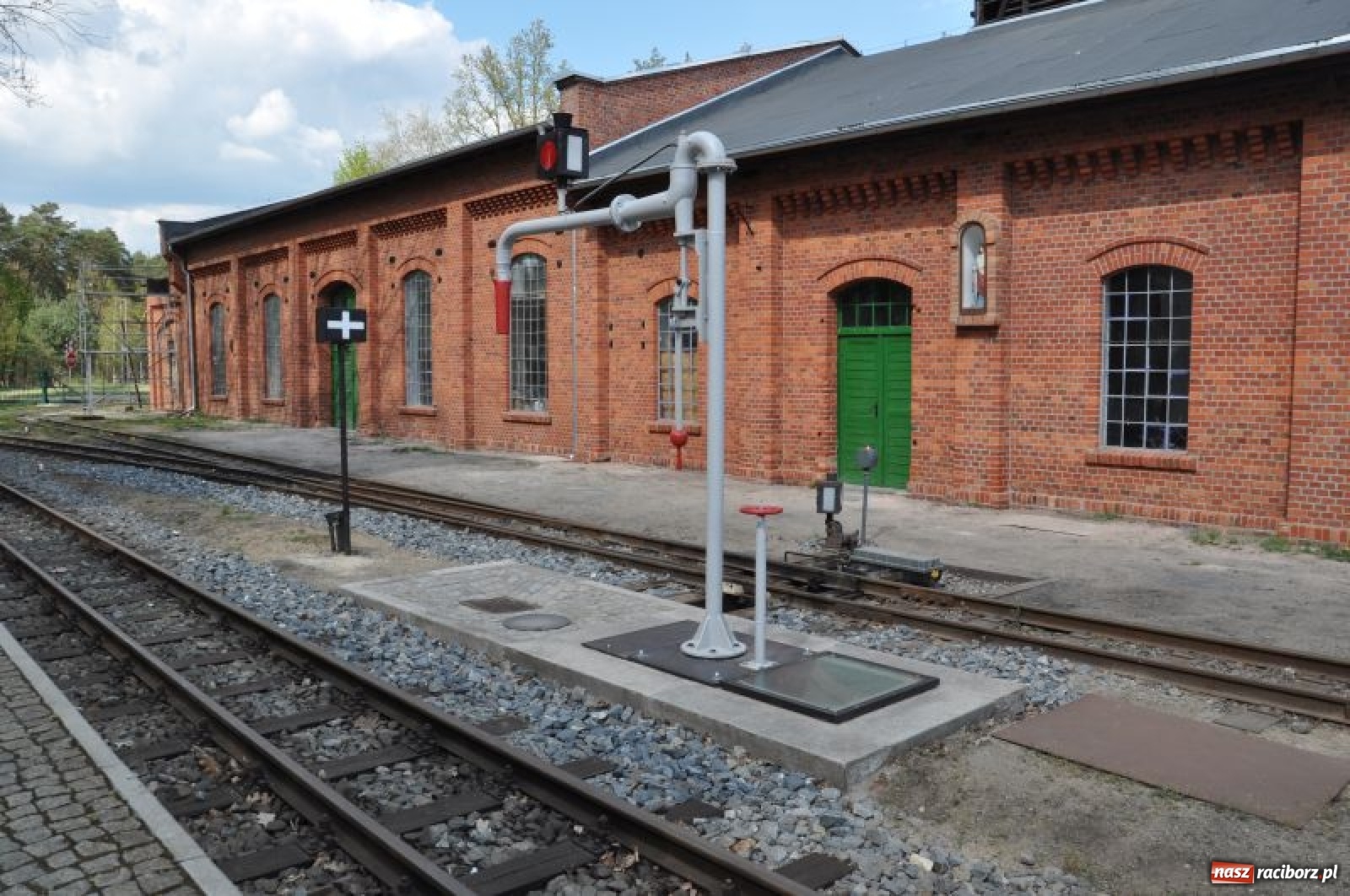 Zdjęcie w galerii na portalu naszraciborz.pl: Inwestycja w Zabytkową Stację Kolejki Wąskotorowej w Rudach na finiszu [FOTO] wiadomości z regionu