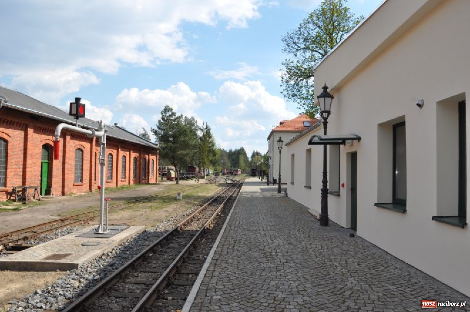 Zdjęcie w galerii na portalu naszraciborz.pl: Inwestycja w Zabytkową Stację Kolejki Wąskotorowej w Rudach na finiszu [FOTO] wiadomości z regionu
