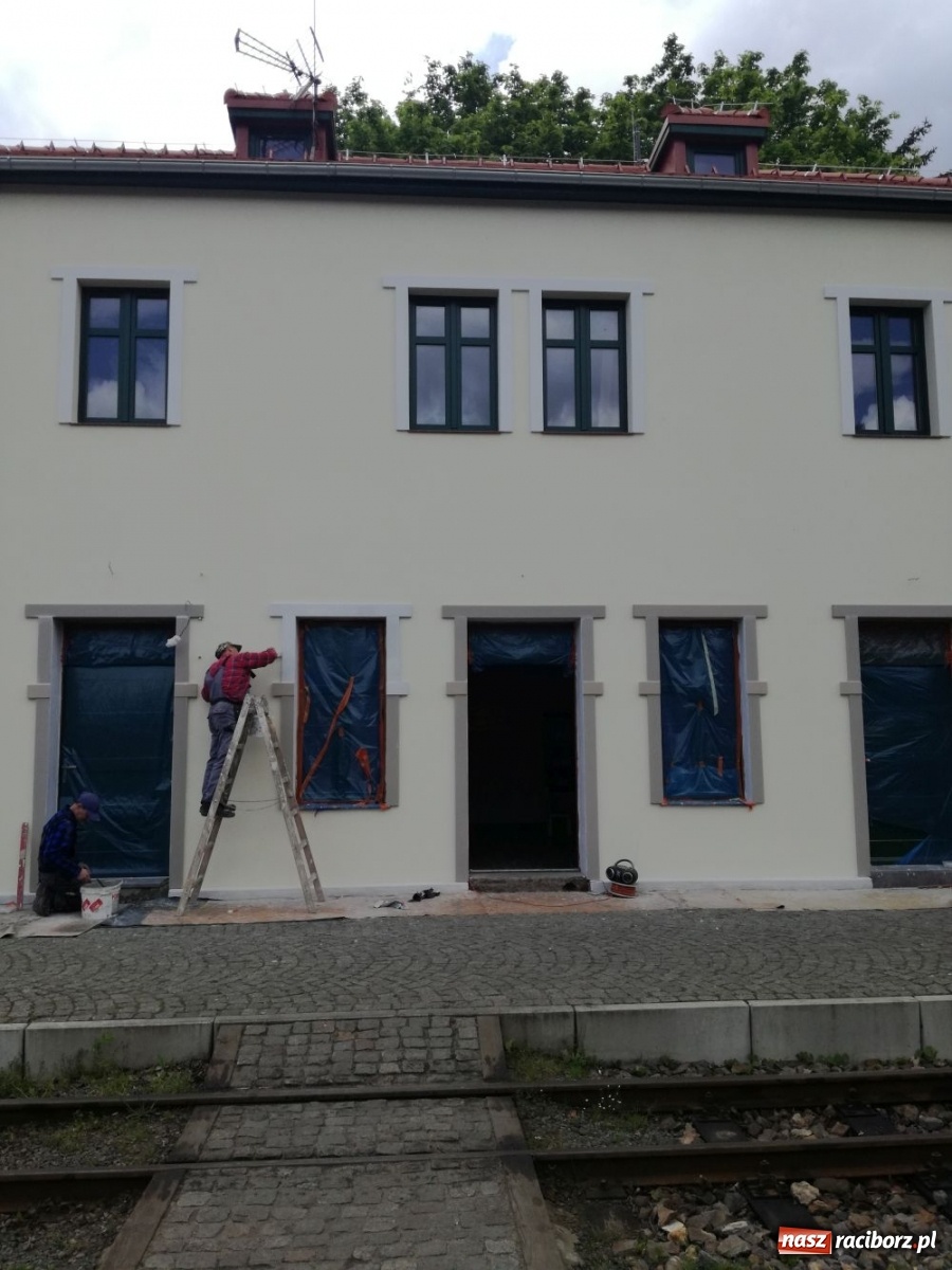 Zdjęcie w galerii na portalu naszraciborz.pl: Inwestycja w Zabytkową Stację Kolejki Wąskotorowej w Rudach na finiszu [FOTO] wiadomości z regionu