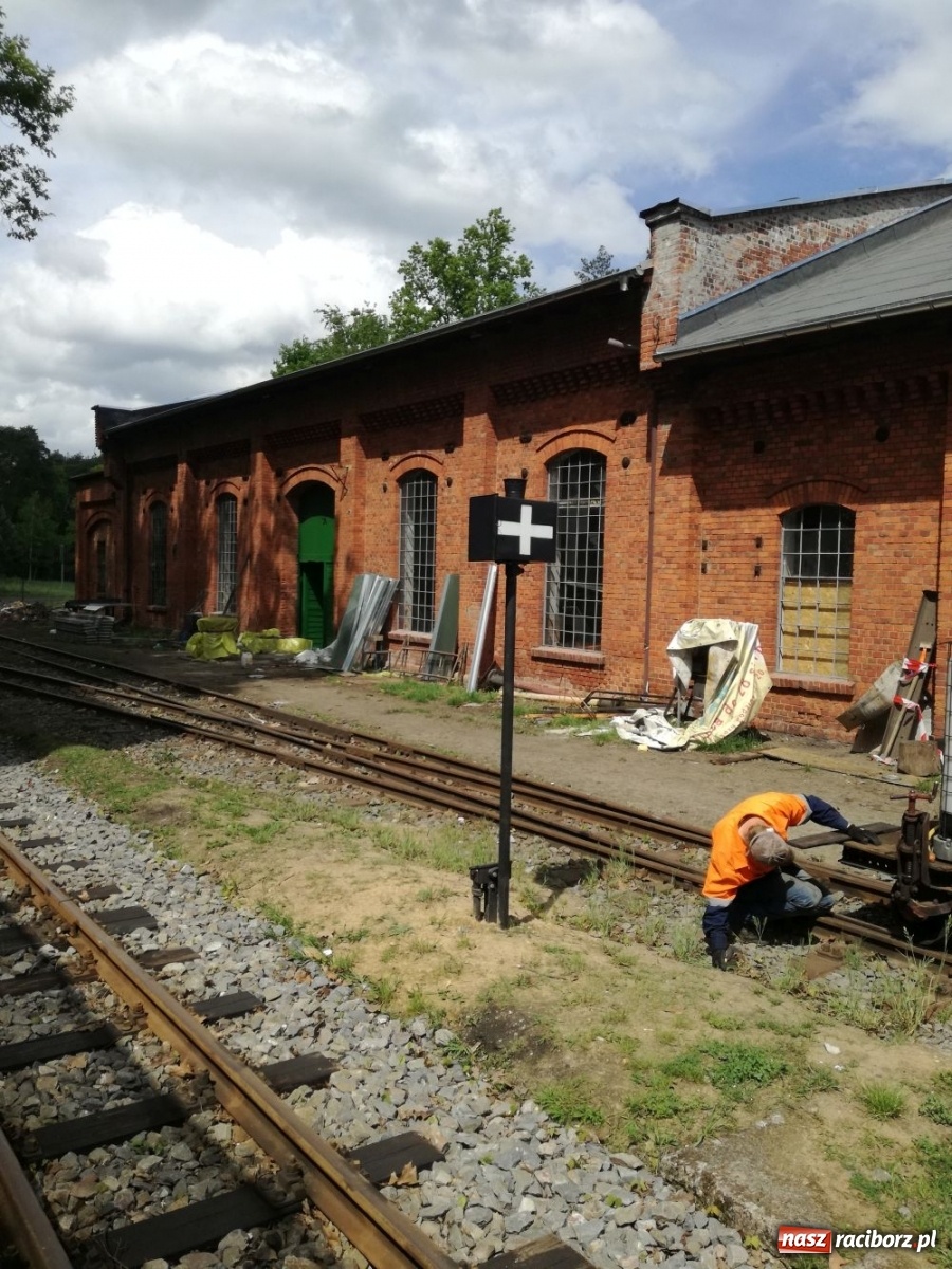 Zdjęcie w galerii na portalu naszraciborz.pl: Inwestycja w Zabytkową Stację Kolejki Wąskotorowej w Rudach na finiszu [FOTO] wiadomości z regionu