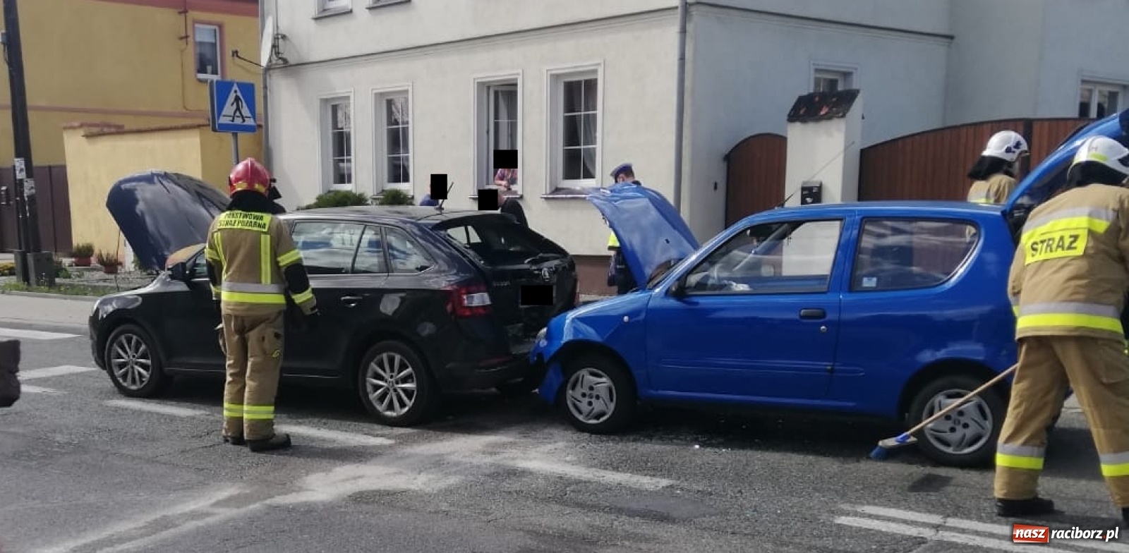 Zdjęcie w galerii na portalu naszraciborz.pl: Trasa Racibórz-Kietrz zablokowana w Pietrowicach Wielkich [FOTO] wiadomości z regionu